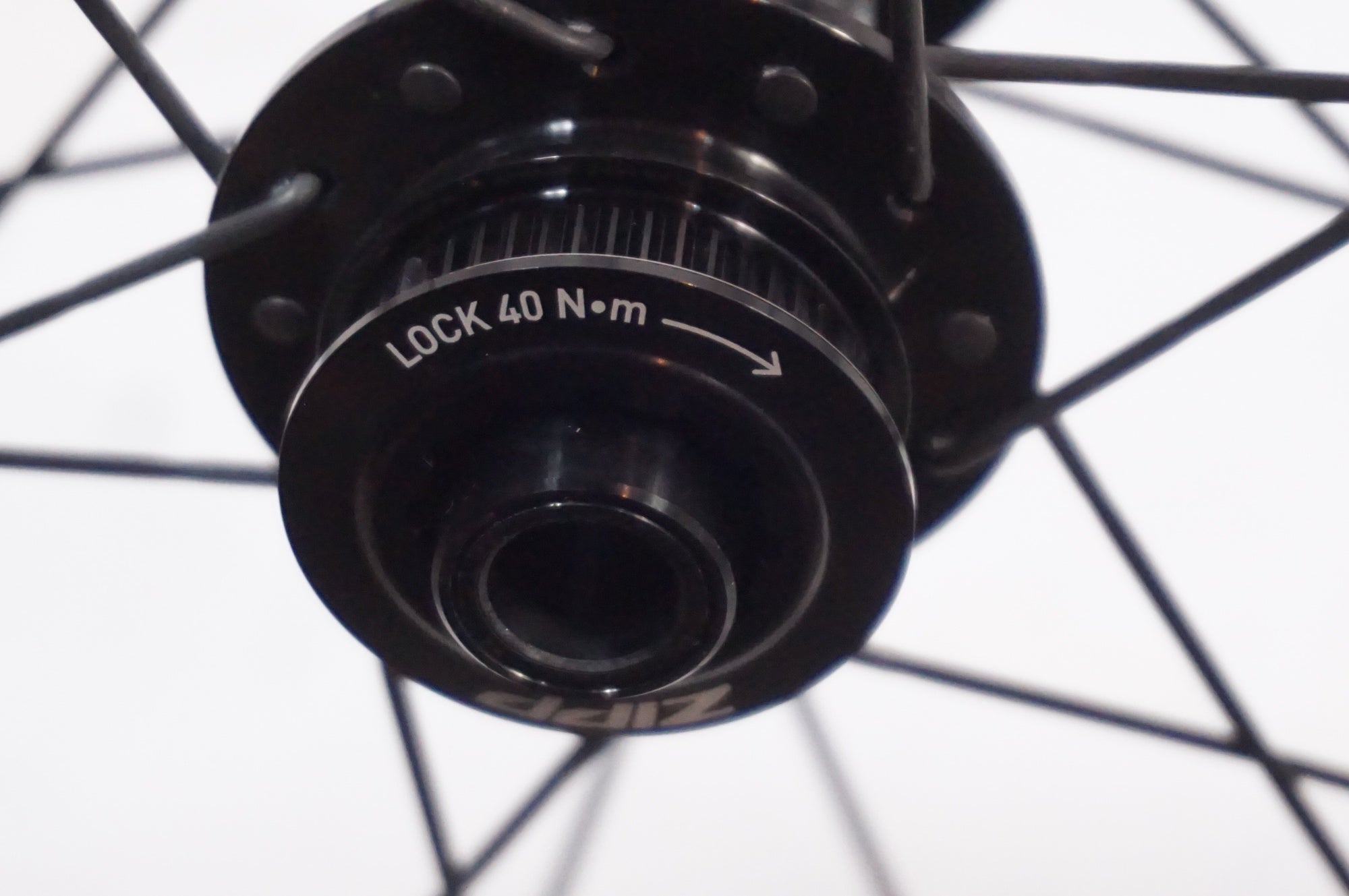 ZIPP 「ジップ」 303S TUBELESS DISC SRAM XDR ホイールセット / 世田谷店