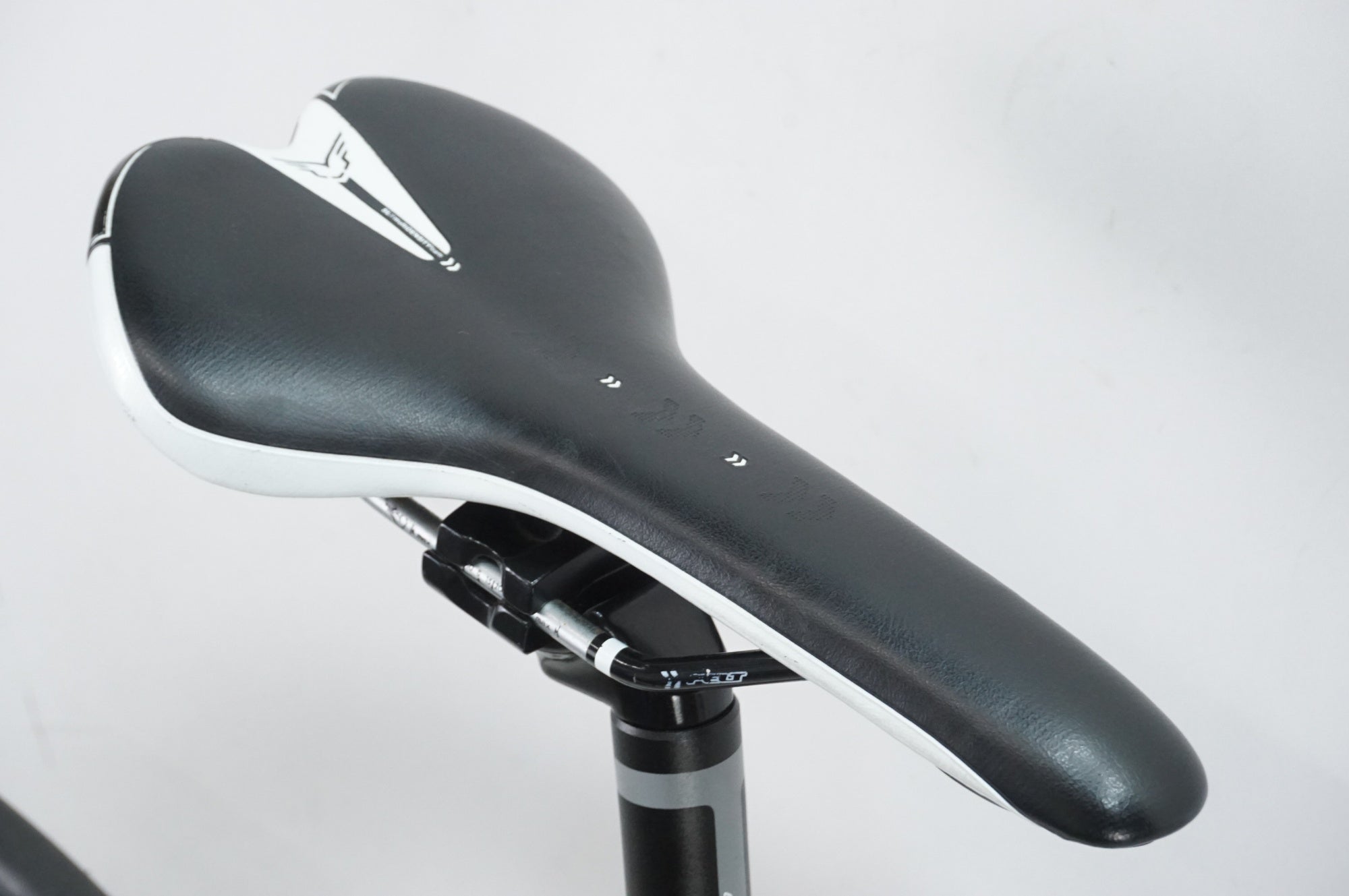 大学生 割引 「フェルト」 FELT F85 大宮店 / ロードバイク 2015年モデル 自転車本体