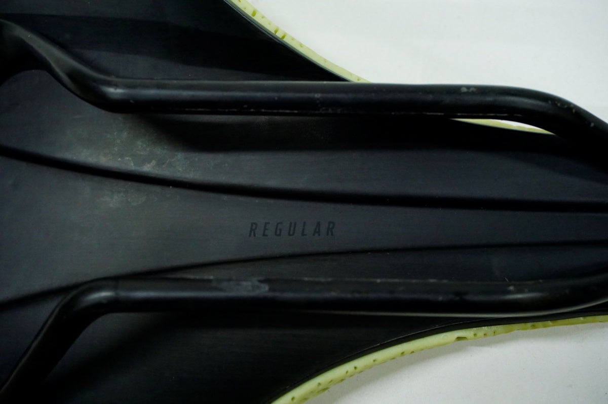 FIZIK 「フィジーク」 VERSUS EVO ADAPTIVE サドル / 名古屋大須店