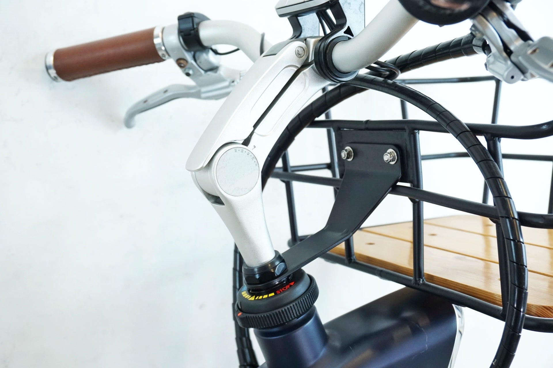 BESV 「ベスビー」 CF1 LENA 2019年モデル 電動アシスト自転車 / 有明ガーデン店