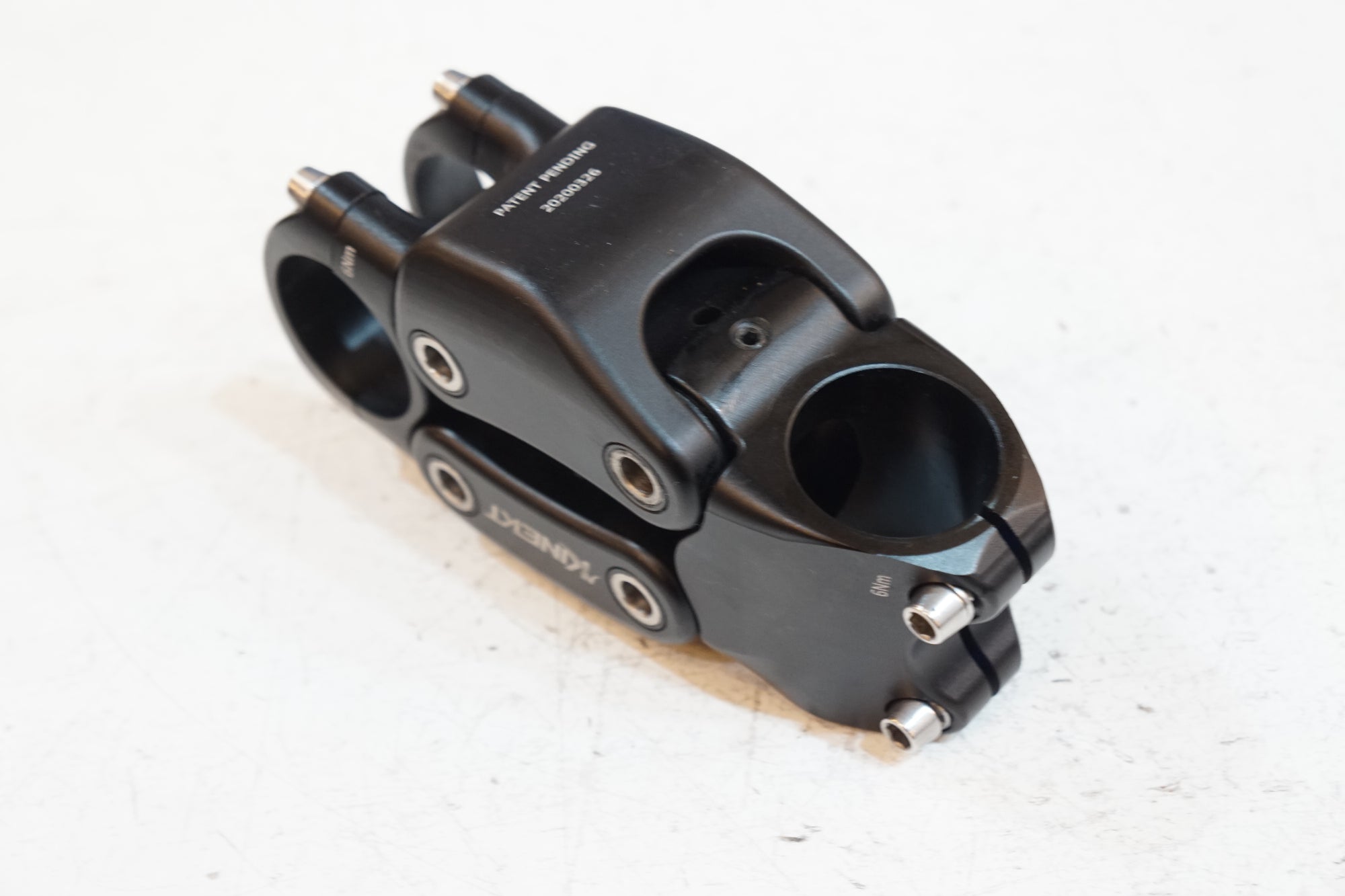 KINECT 「キネクト」 φ31.8 90mm 可変 ステム / バイチャリ浦和ベース