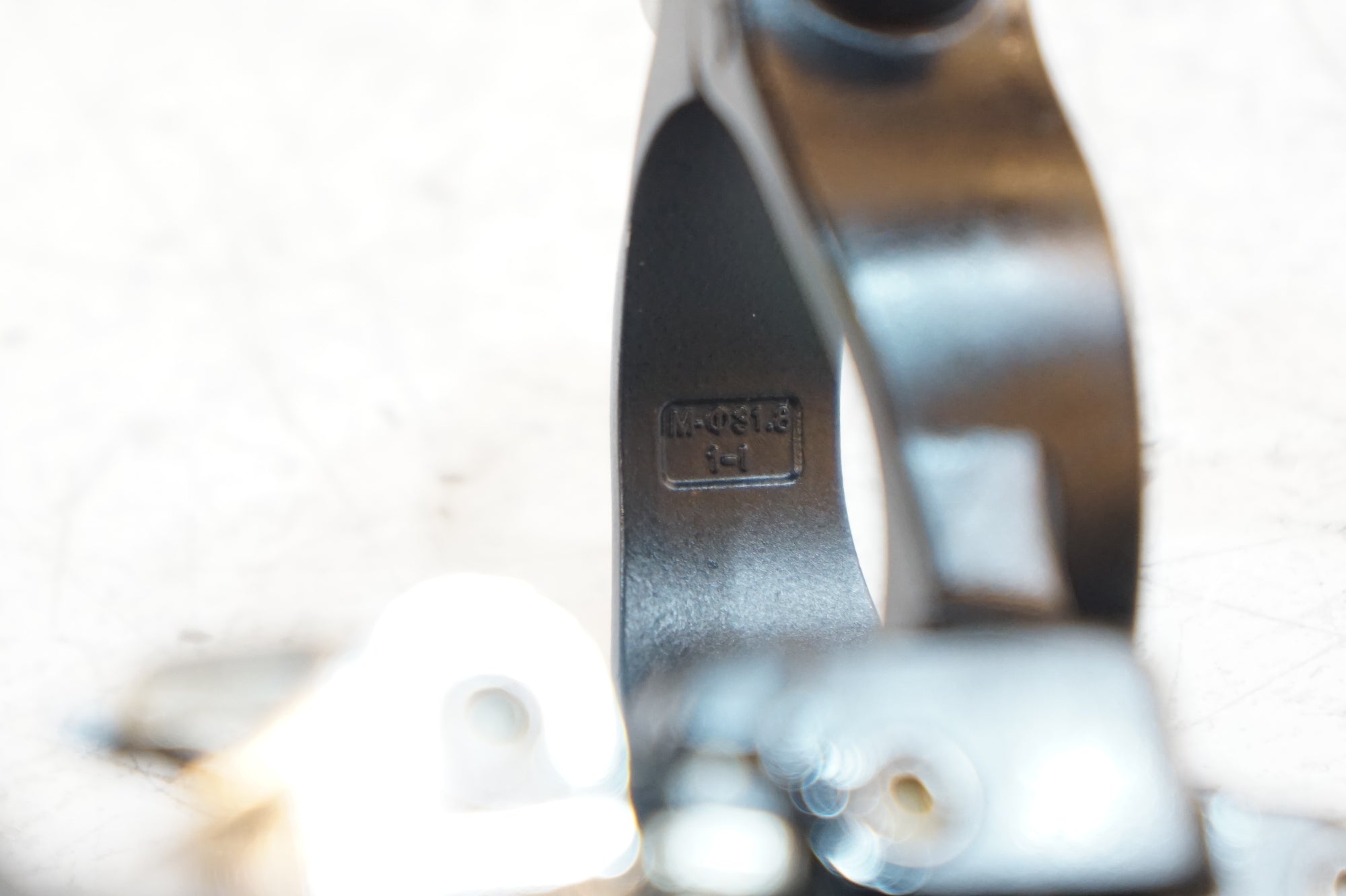 SHIMANO 「シマノ」 105 FD-R7000 φ31.8 フロントディレイラー / バイチャリ浦和ベース