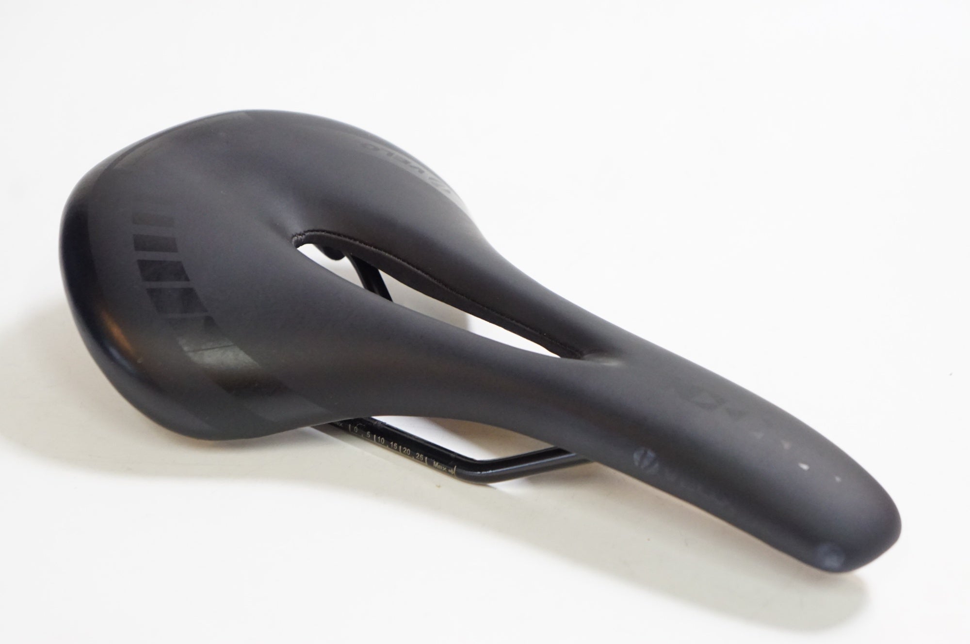 VELO 「ベロ」 VL-3446 サドル / 熊谷本店