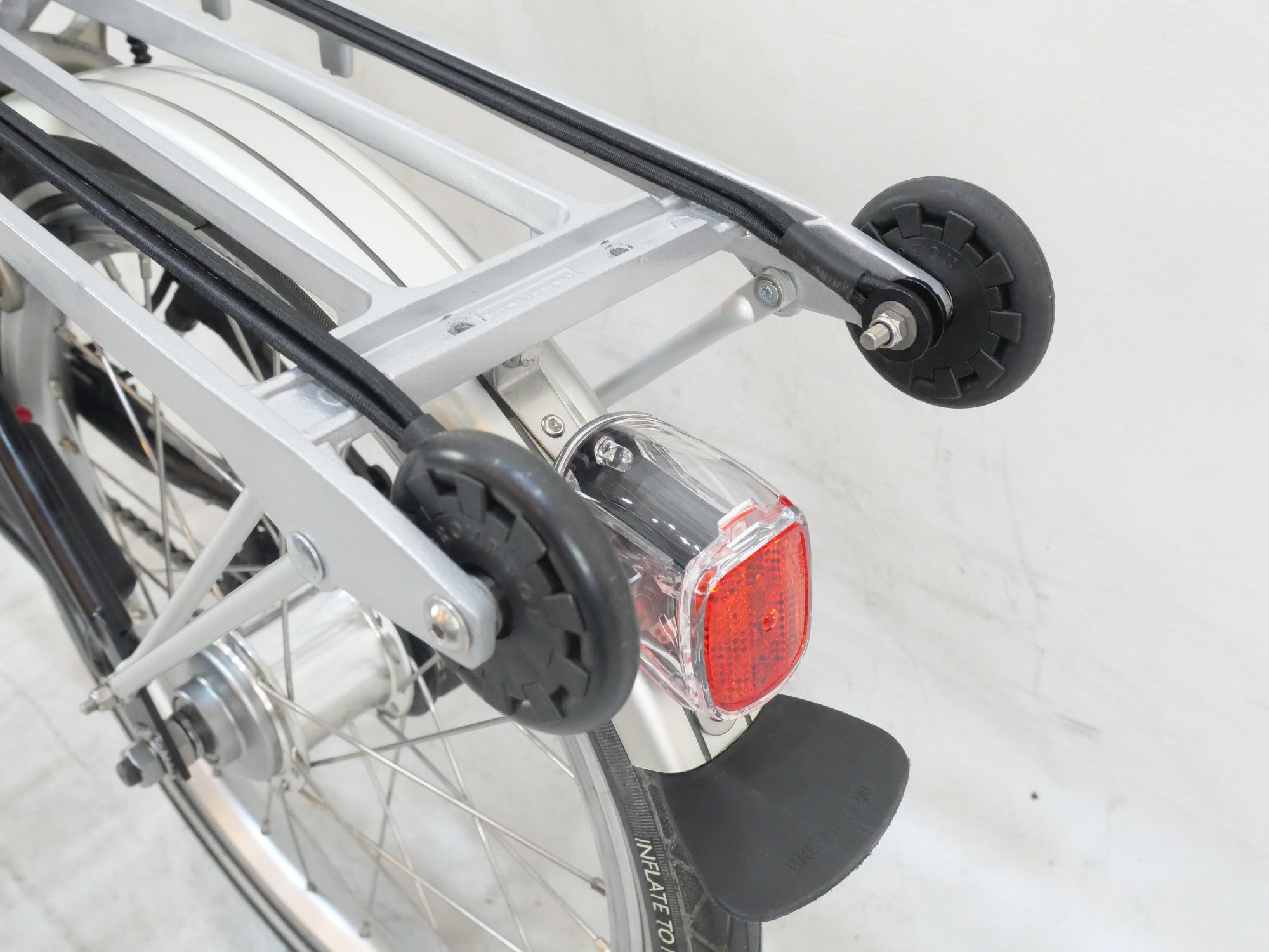 ブロンプトン 2014年モデル 折り畳み自転車 ミニベロM6R オレンジ ブロンプトン 2014年モデル 折り畳み自転車 ミニベロM6R オレンジ