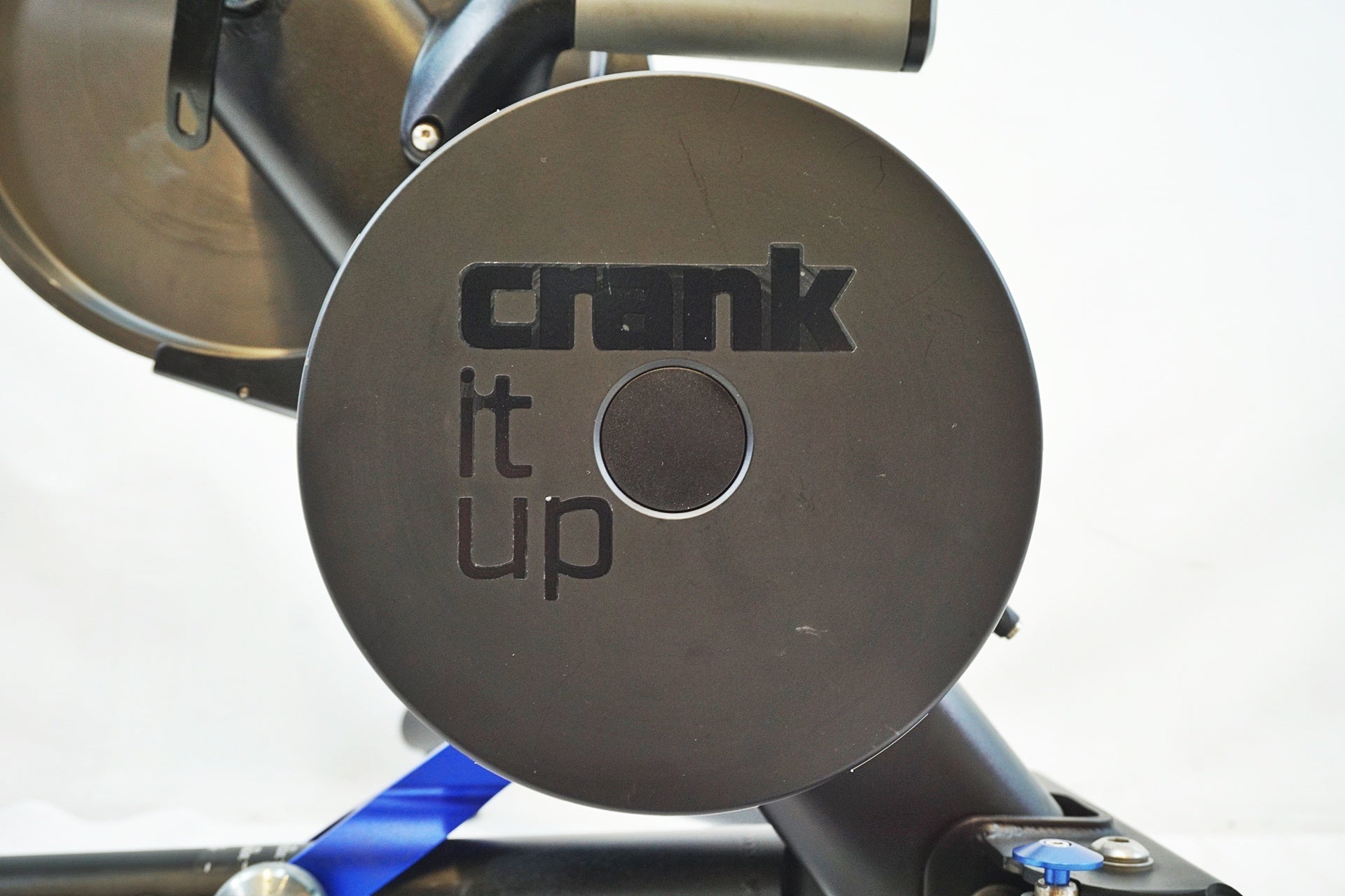 WAHOO 「ワフー」 KICKR V4 WF113 スマートトレーナー / 有明ガーデン店