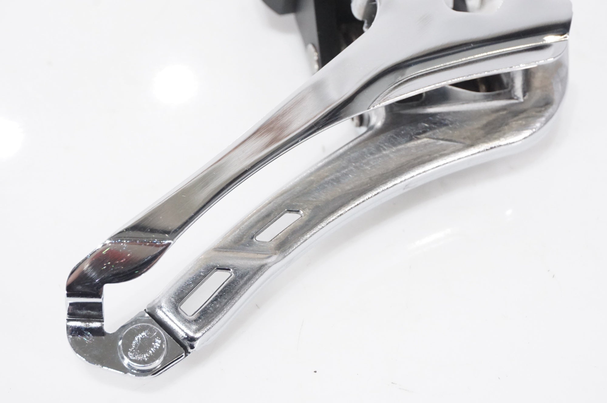 SHIMANO 「シマノ」 ULTEGRA Di2 FD-6870 フロントディレイラー