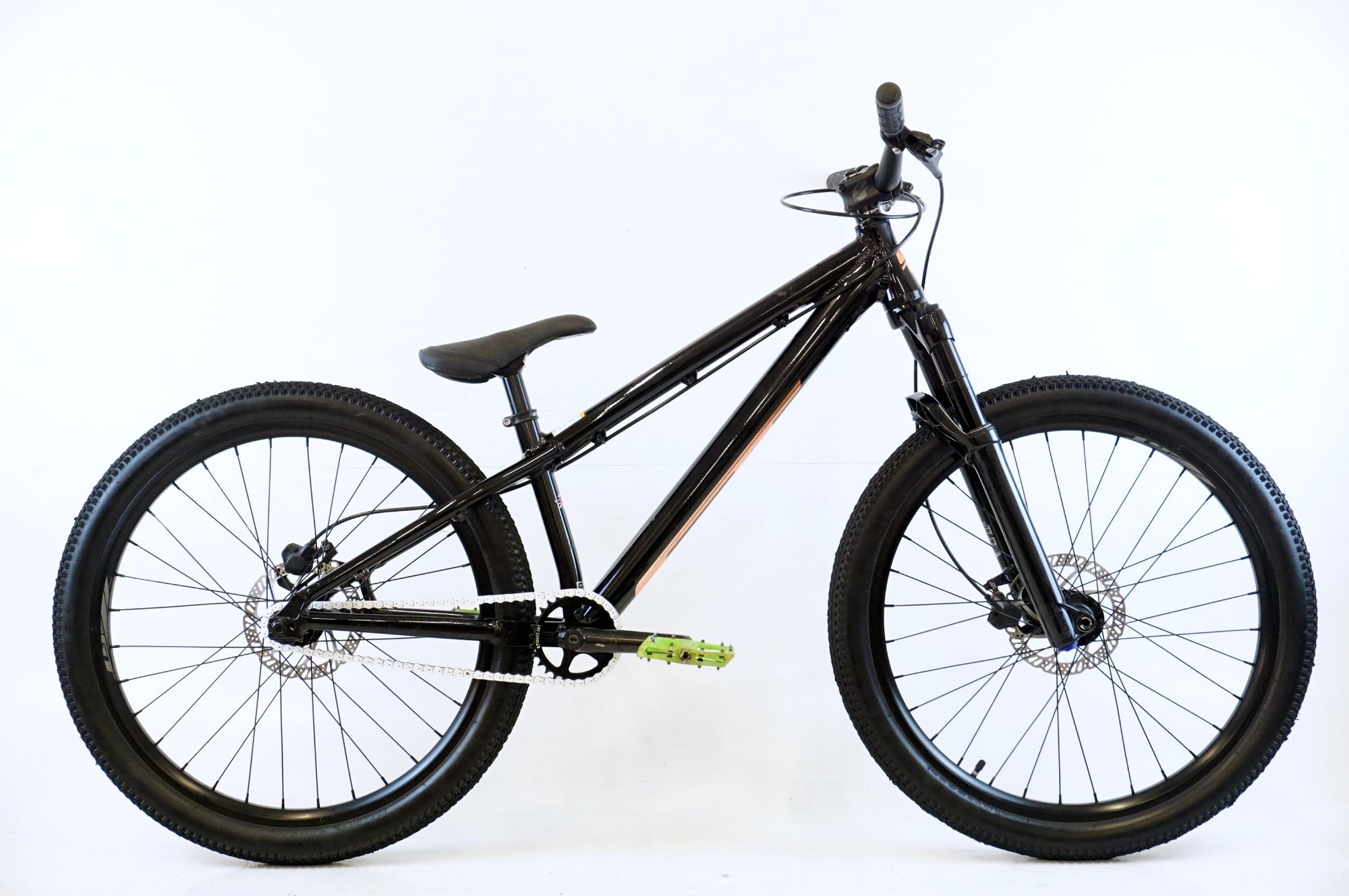 GT 「ジーティー」 LA BOMBA 24 2023年モデル マウンテンバイク / 浜松店