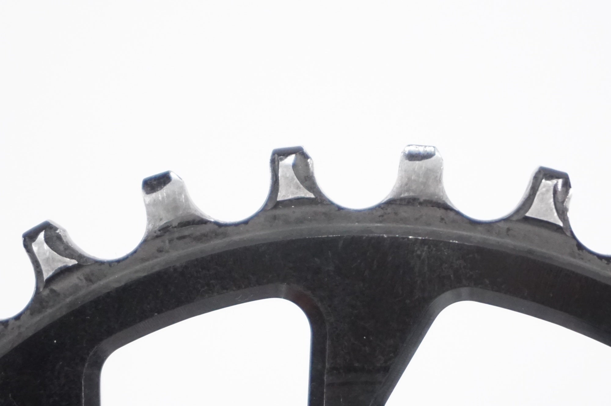 ABSOLUTE BLACK 「アブソリュートブラック」 38T チェーンリング / AKIBA店