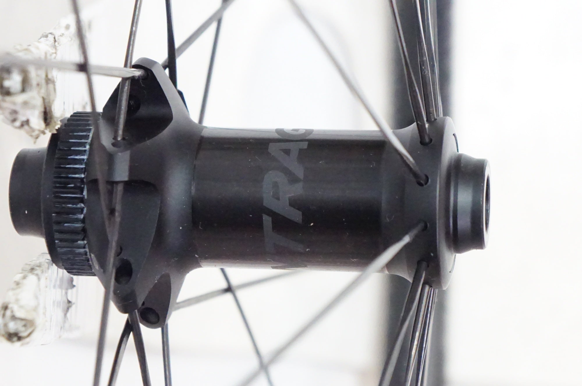 BONTRAGER 「ボントレガー」 PARADIGM ELITE TLR DISC シマノ 11/12速