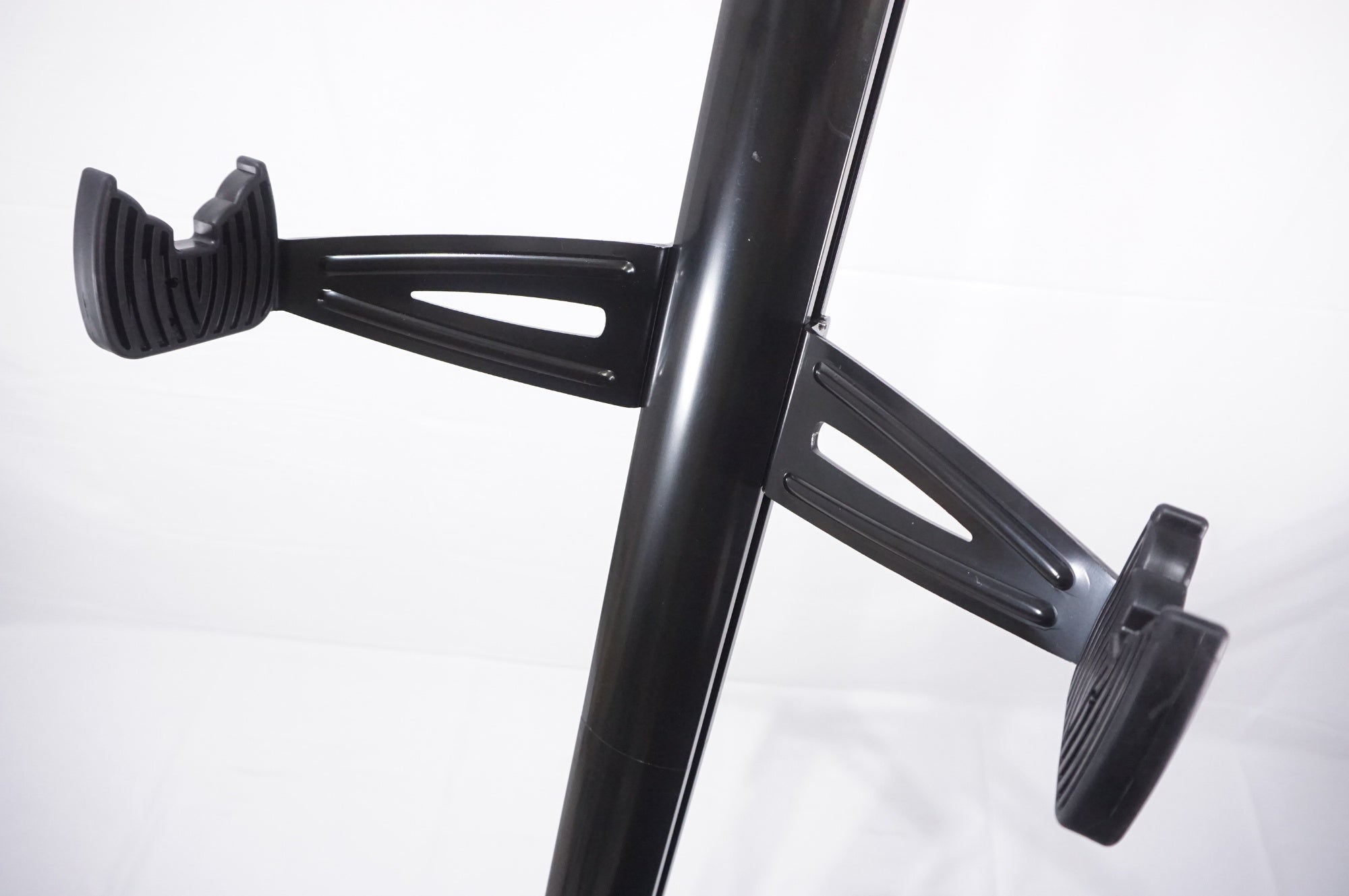 FEEDBACK SPORTS 「フィードバックスポーツ」 VELO COLUMN ディスプレイスタンド / AKIBA店