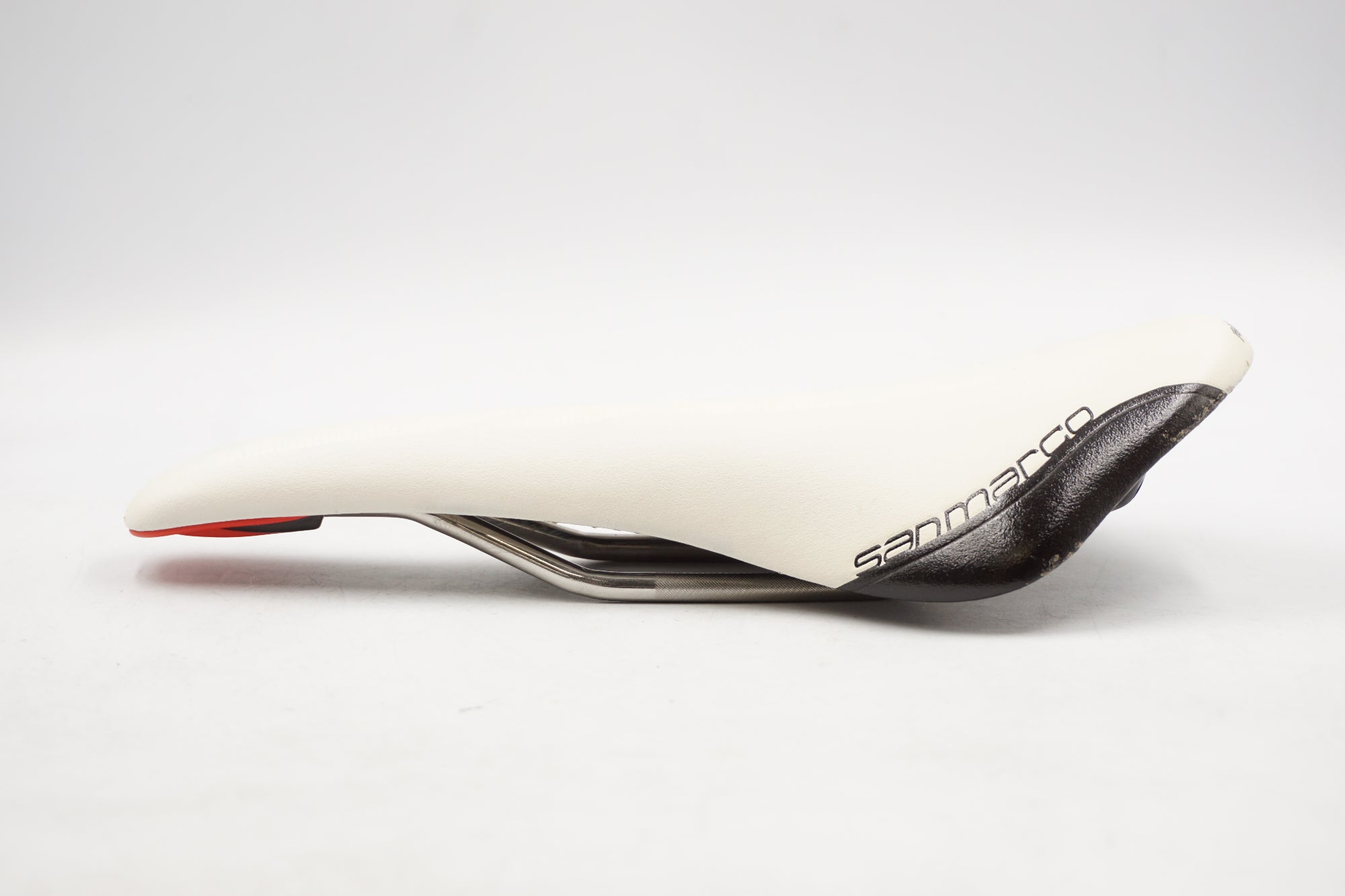Sella San Marco Concor ホワイトサドル SELLE SANMARCO 「セラサンマルコ」 CONCOR RACING サドル / 奈良店