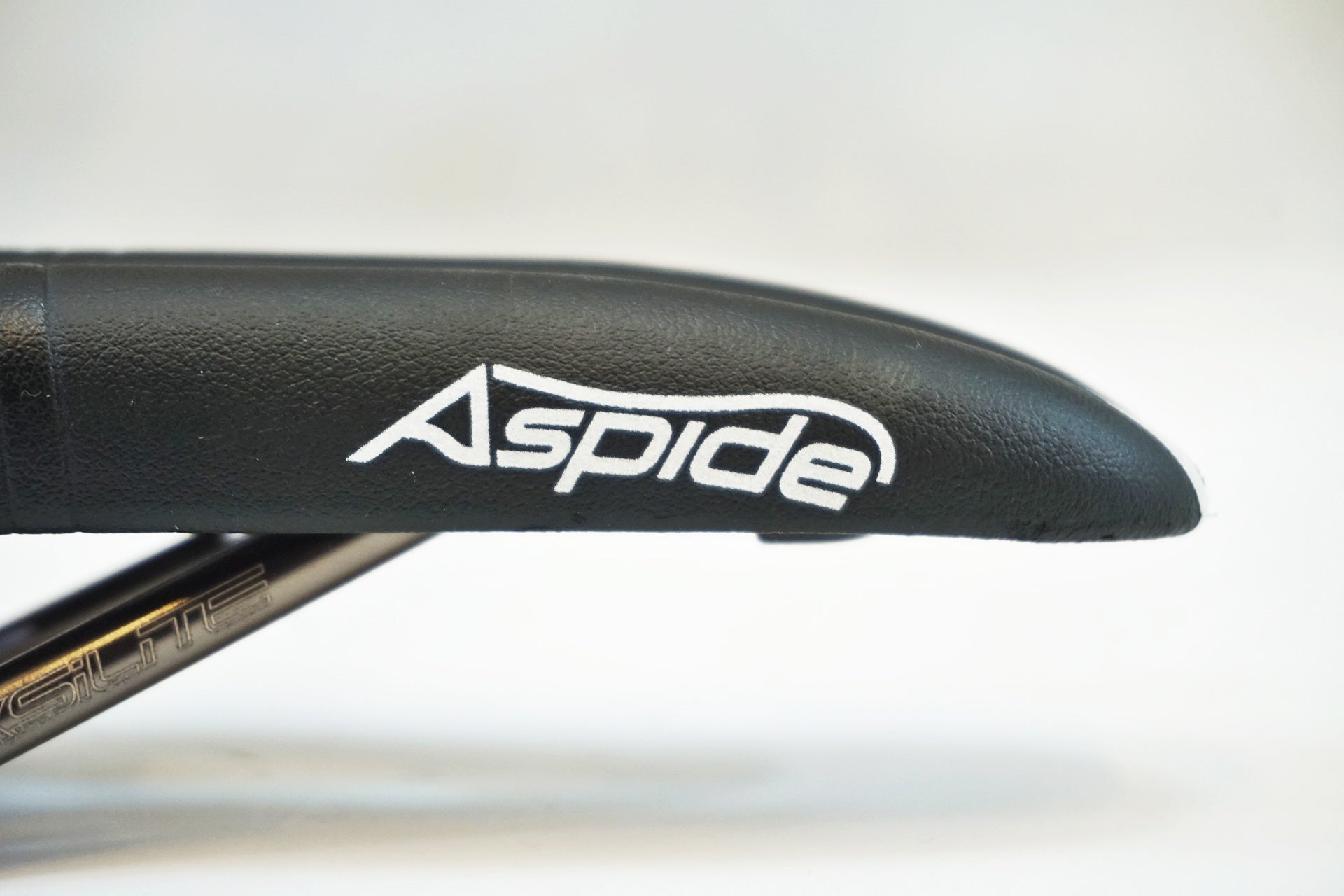 SANMARCO 「サンマルコ」 ASPIDE2 OPEN サドル / 有明ガーデン店