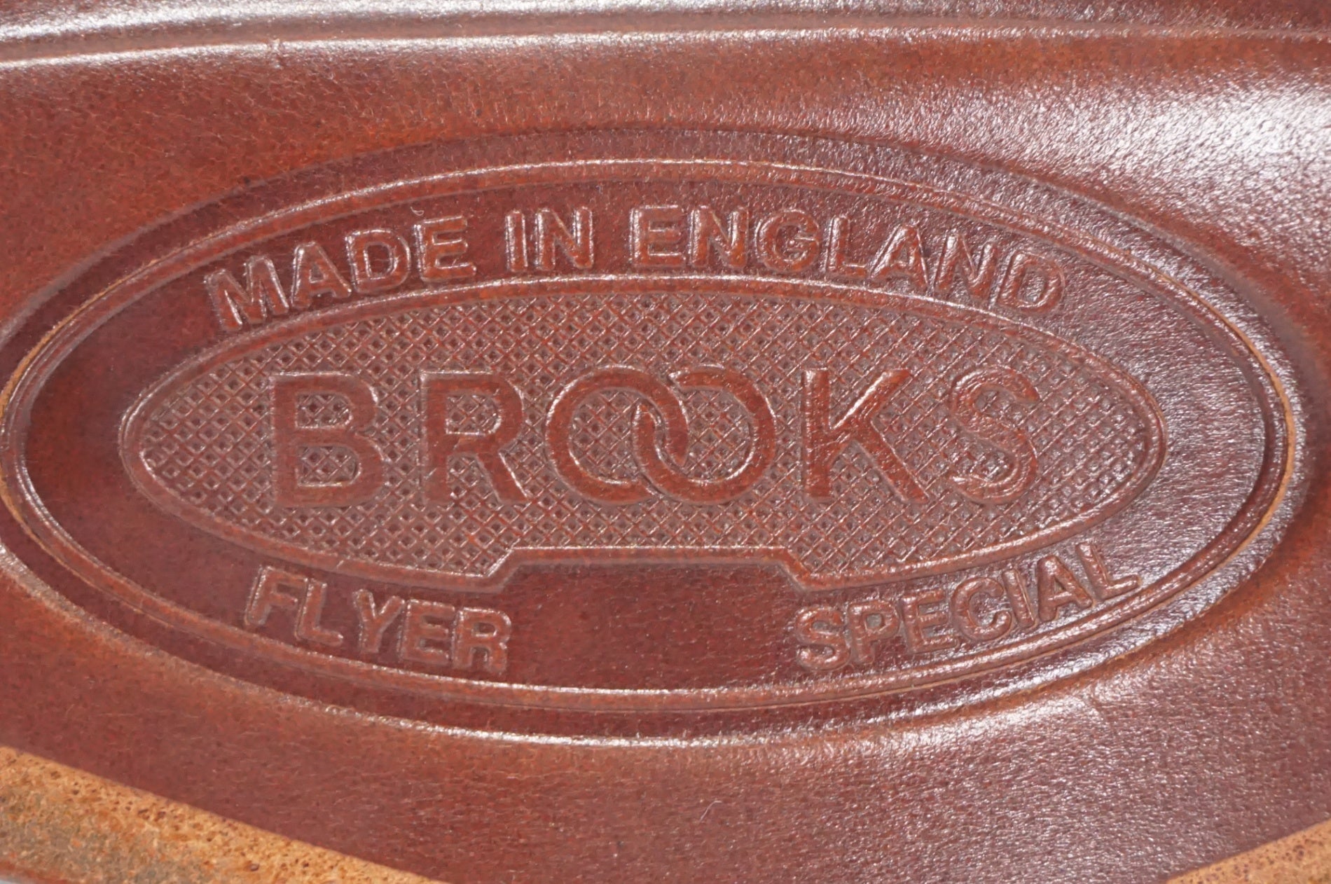 BROOKS 「ブルックス」 FLYER SPECIAL サドル / AKIBA店