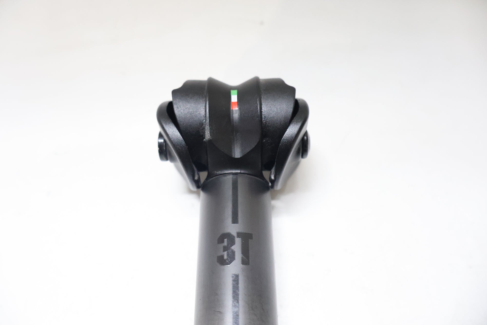 3T 「スリーティー」 ZERO 25 TEAM STEALTH Φ27.2 350mm カーボンシートポスト / 高知店