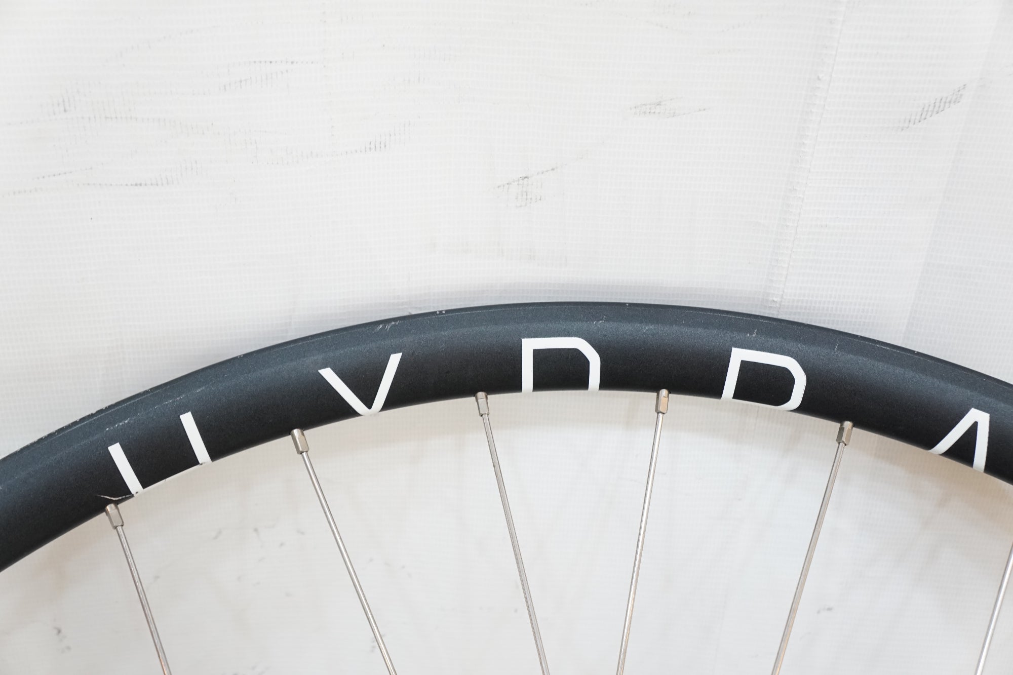 H PLUS SON 「エイチ プラス サン」 THE HYDRA ノーブランドハブ リアホイール / バイチャリ浦和ベース