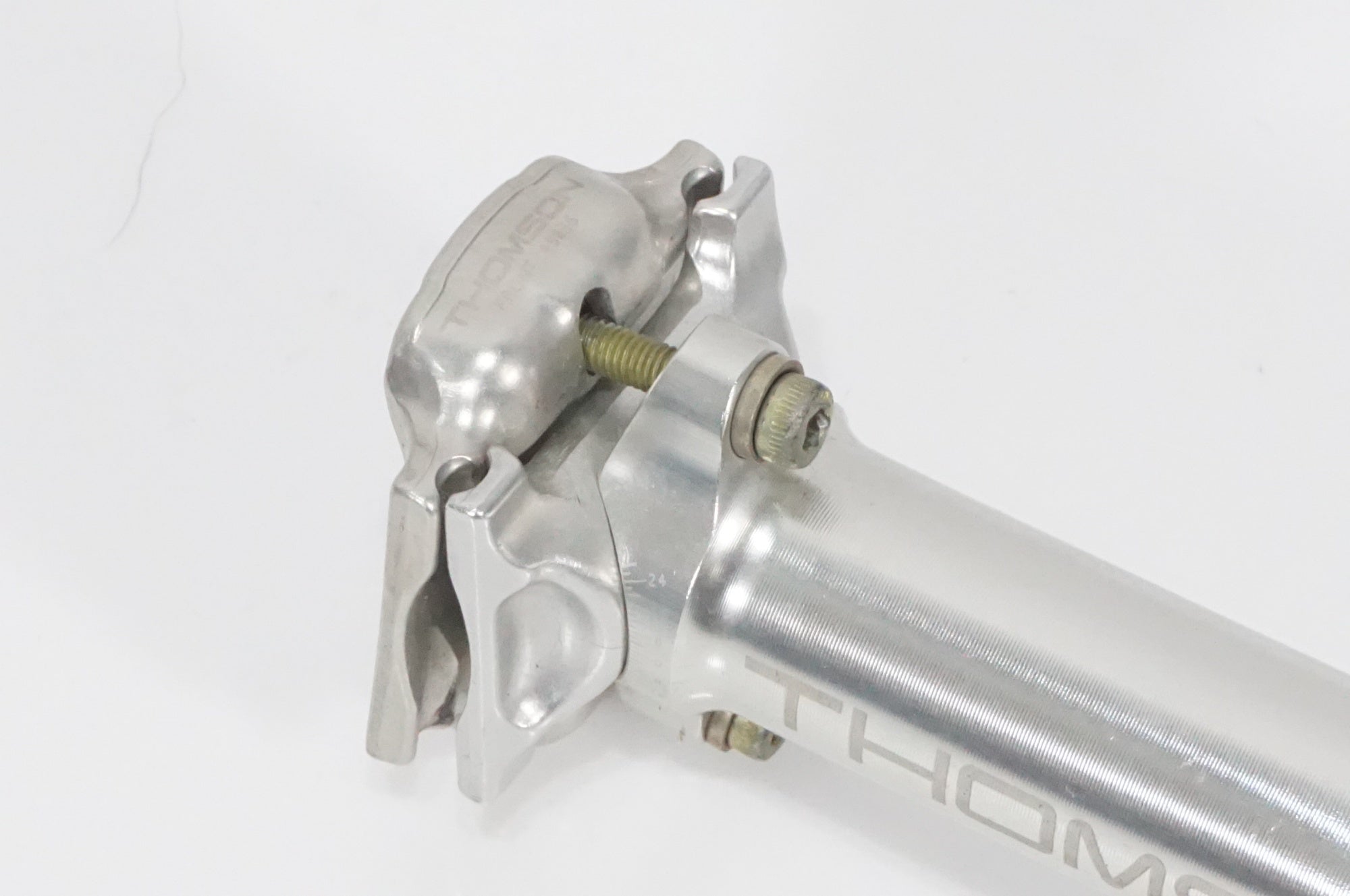 THOMSON 「トムソン」 ELITE SETBACK φ27.2 330mm シートポスト / AKIBA店