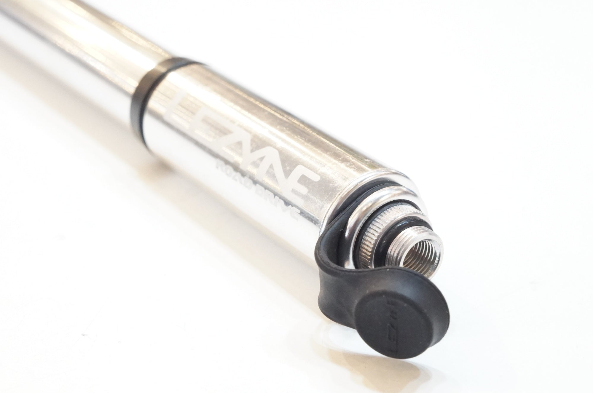 【新品未使用】LEZYNE Carbon Road Drive M 携帯ポンプ LEZYNE 「レザイン」 ROAD DRIVE 携帯ポンプ / 浦和ベース ｜ バイチャリ