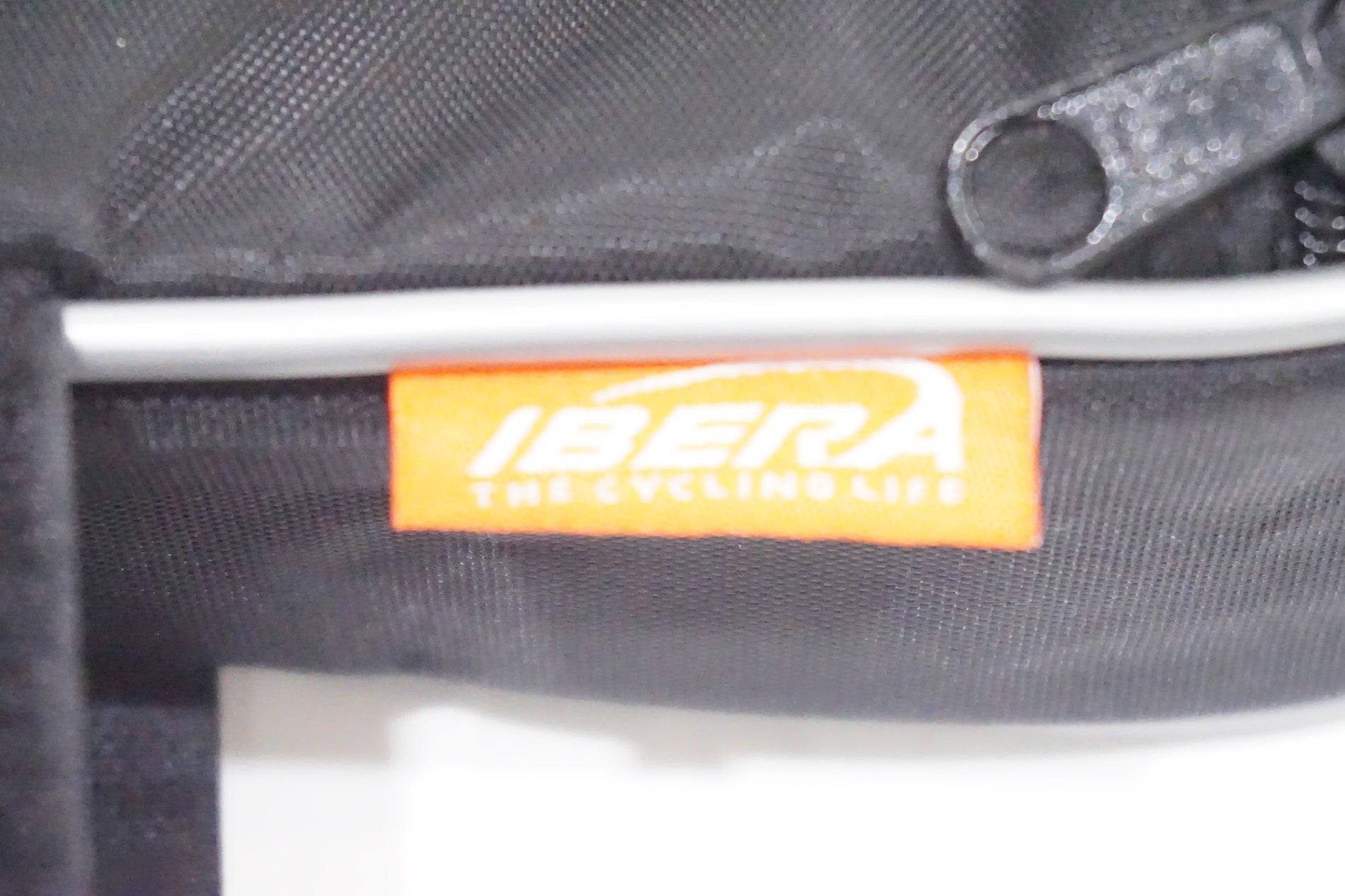 IBERA「イベラ」 フレームバック / 京都西院店