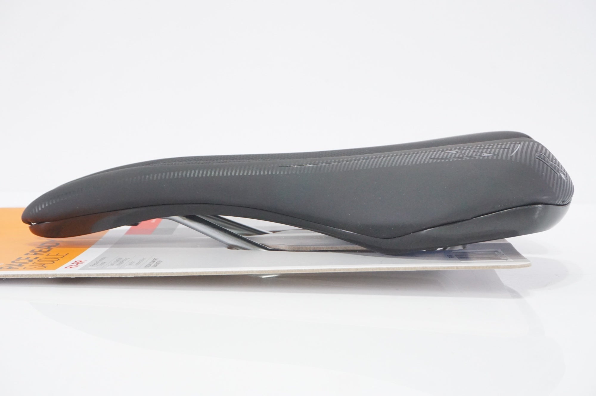 SERFAS 「サーファス」 RACE READY SADDLE サドル / AKIBA店