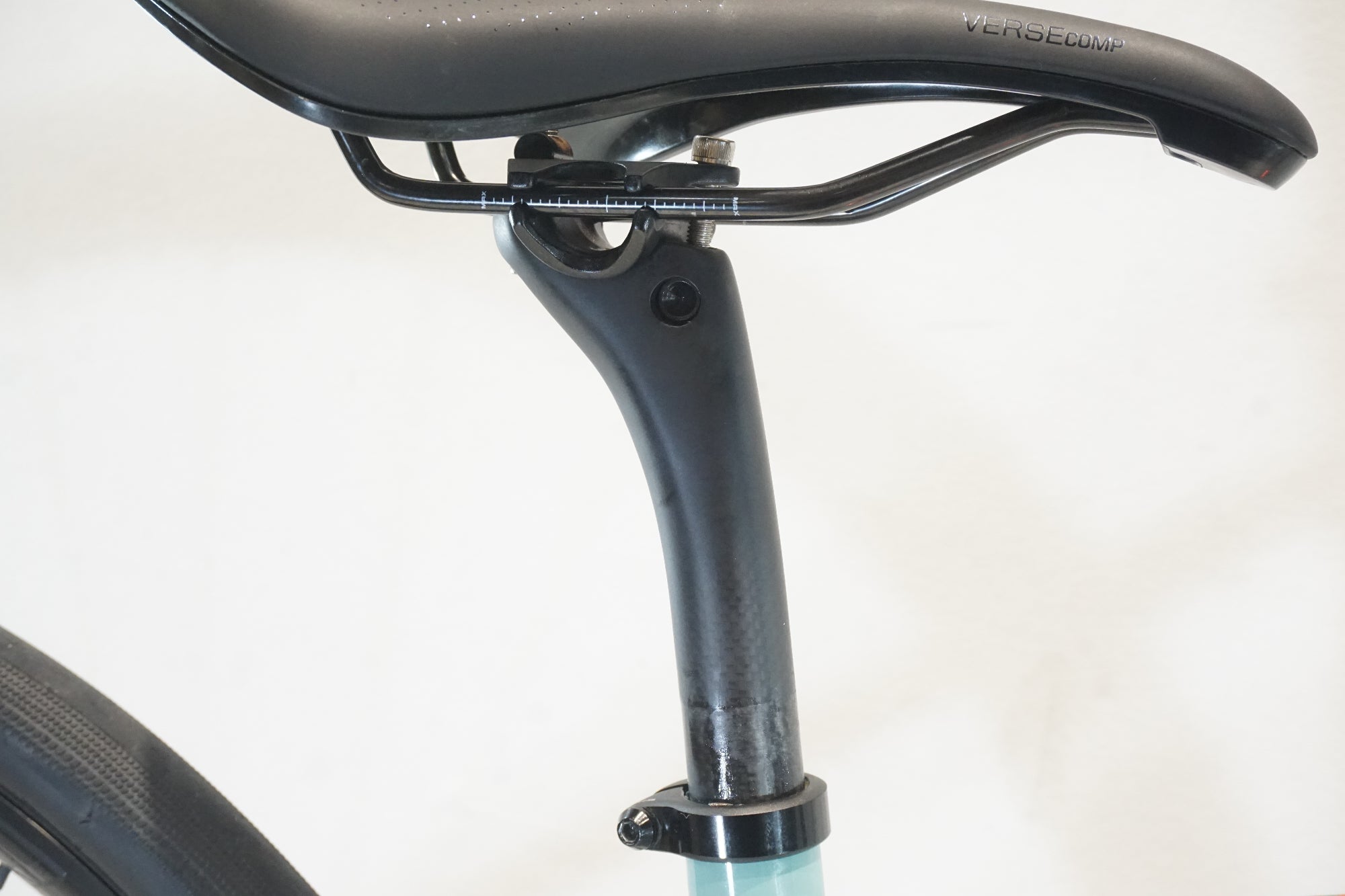 TREK 「トレック」 DOMANE AL4 DISC 2023年モデル ロードバイク / 横浜