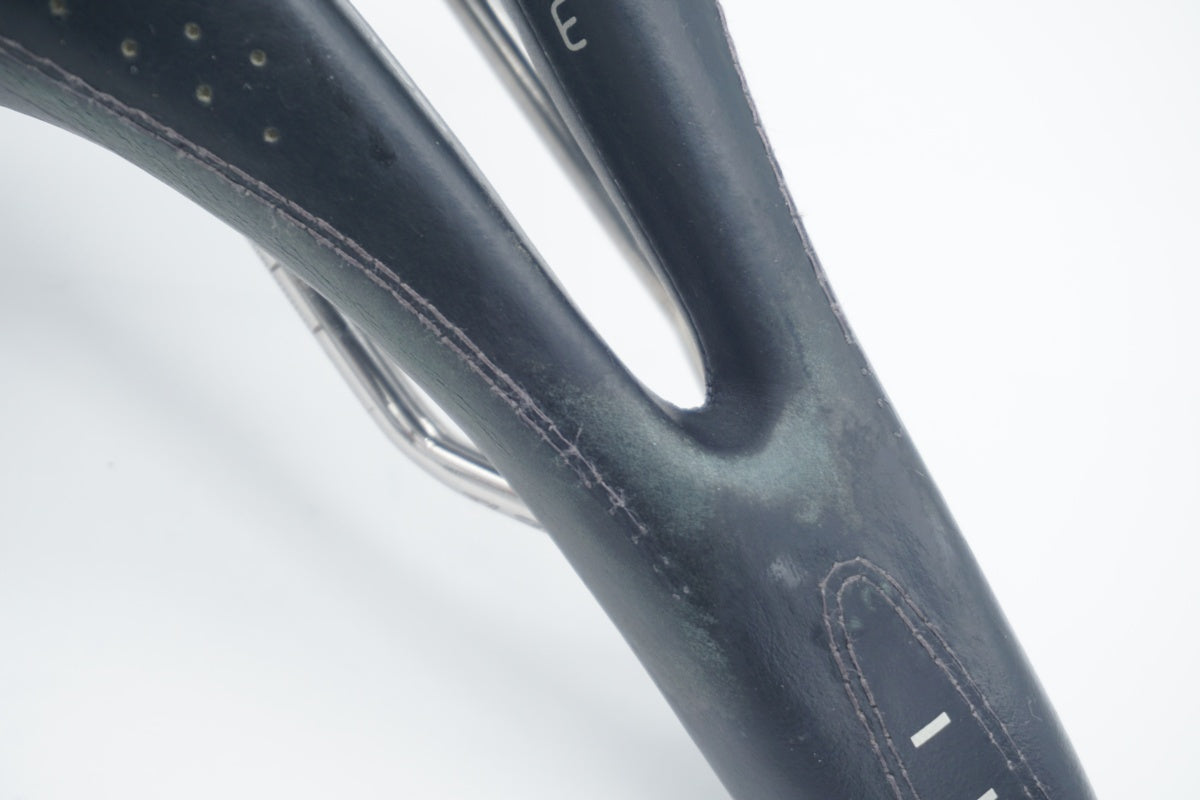 SELLE ITALIA 「セラ イタリア」 MAX GEL FLOW サドル / 京都八幡店