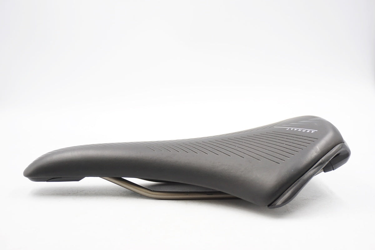 SELLE ROYAL 「セラロイヤル」 ASPHALT サドル / 奈良店
