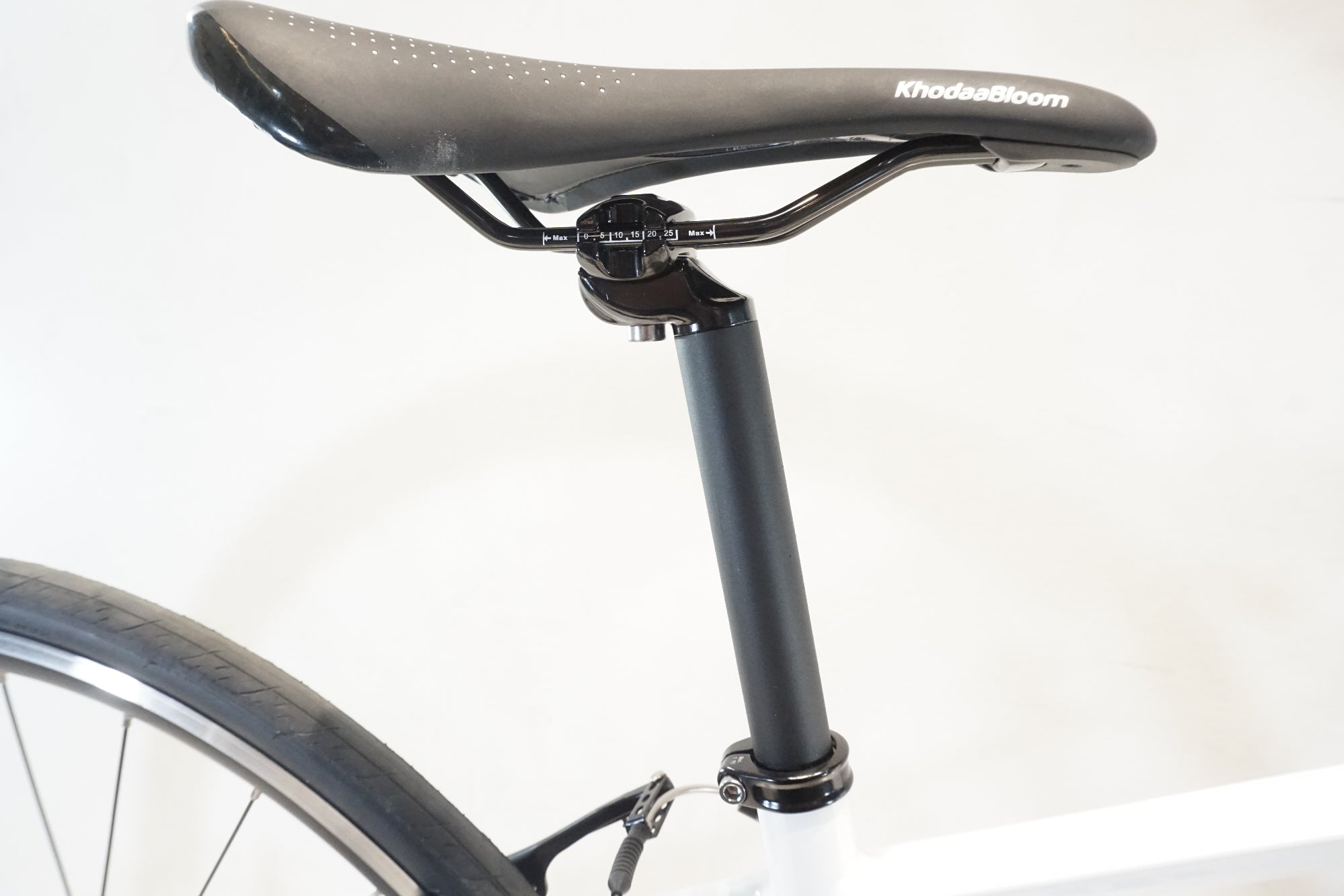 KHODAABLOOM 「コーダーブルーム」 RAIL LIGHT 2026年モデル クロスバイク / 横浜戸塚店