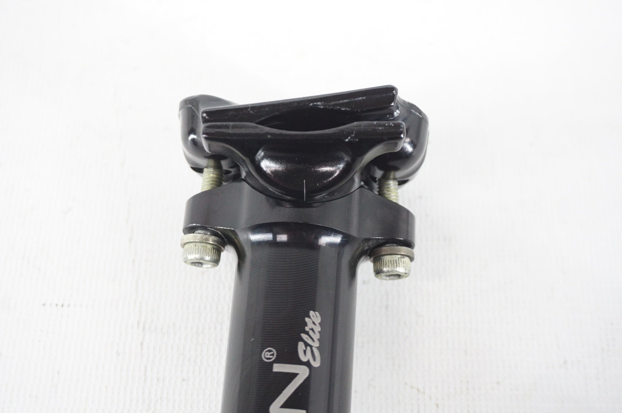 THOMSON 「トムソン」 ELITE SP-E105 φ26.8 330mm シートポスト / 阪急塚口店