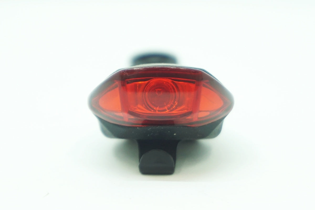 GUEE 「グイー」 リアライト / 大阪美原北インター店