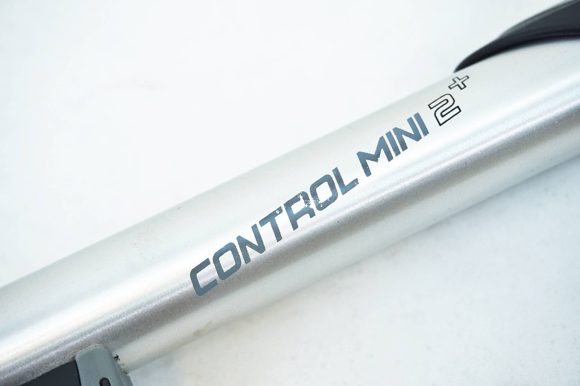 GIANT 「ジャイアント」 CONTROL MINI 2 ＋ 携帯ポンプ / 有明ガーデン店
