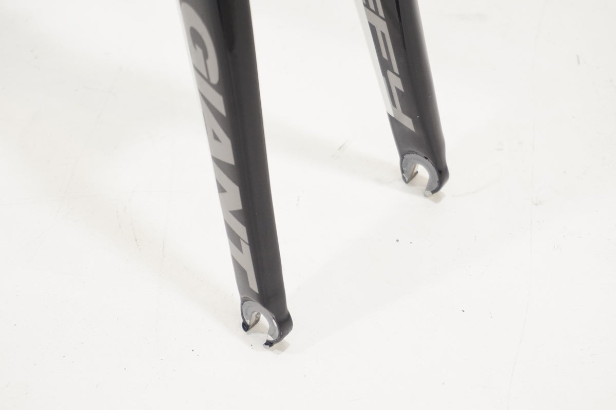 【引き取り限定】GIANT ジャイアント ２台他 2023 GIANT Bicycles | TCR ADVANCED 2 DISC KOM