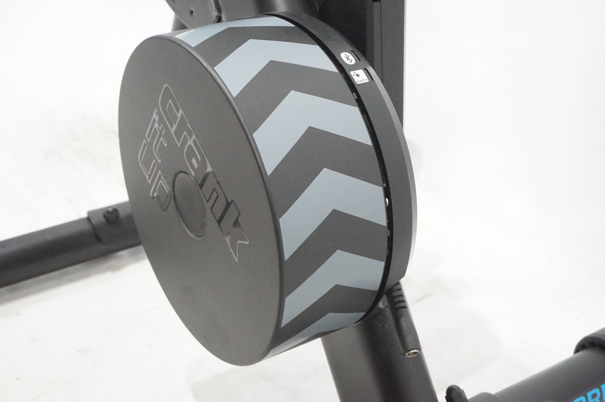 WAHOO 「ワフー」 KICKR CORE WF123 サイクルトレーナー / AKIBA店