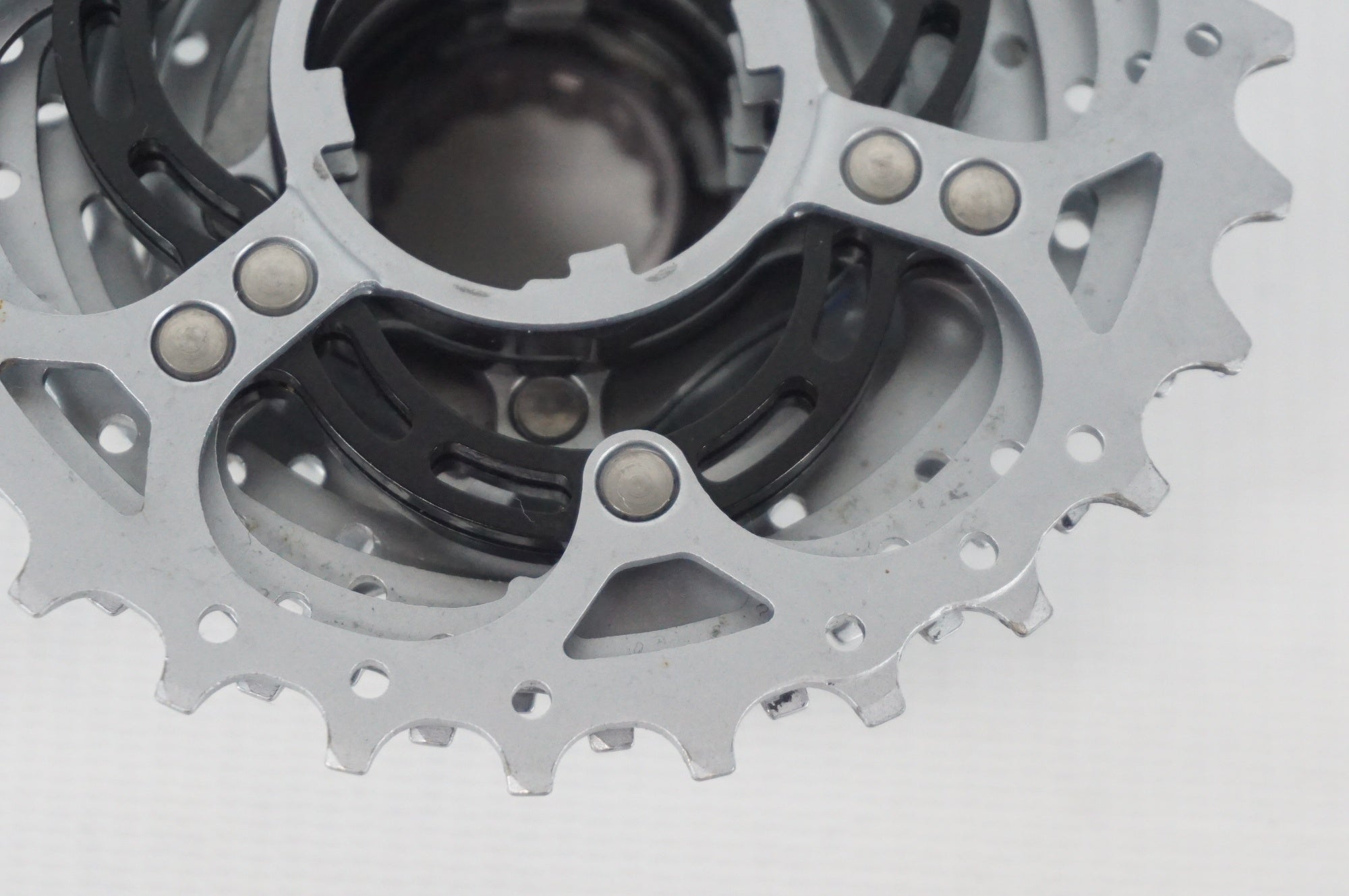 カンパニョーロ Athenaグレード スプロケット 12-27 CAMPAGNOLO 「カンパニョーロ」 ATHENA 12-27T スプロケット / 阪急