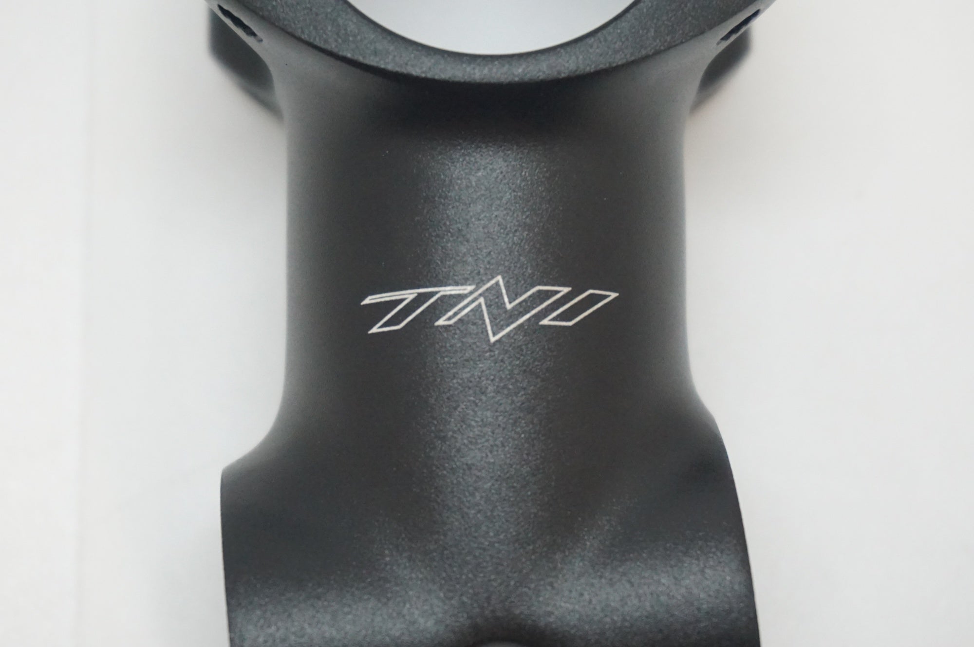 TNI 「ティーエヌアイ」 HELIUM φ31.8 60mm ステム / 福岡店