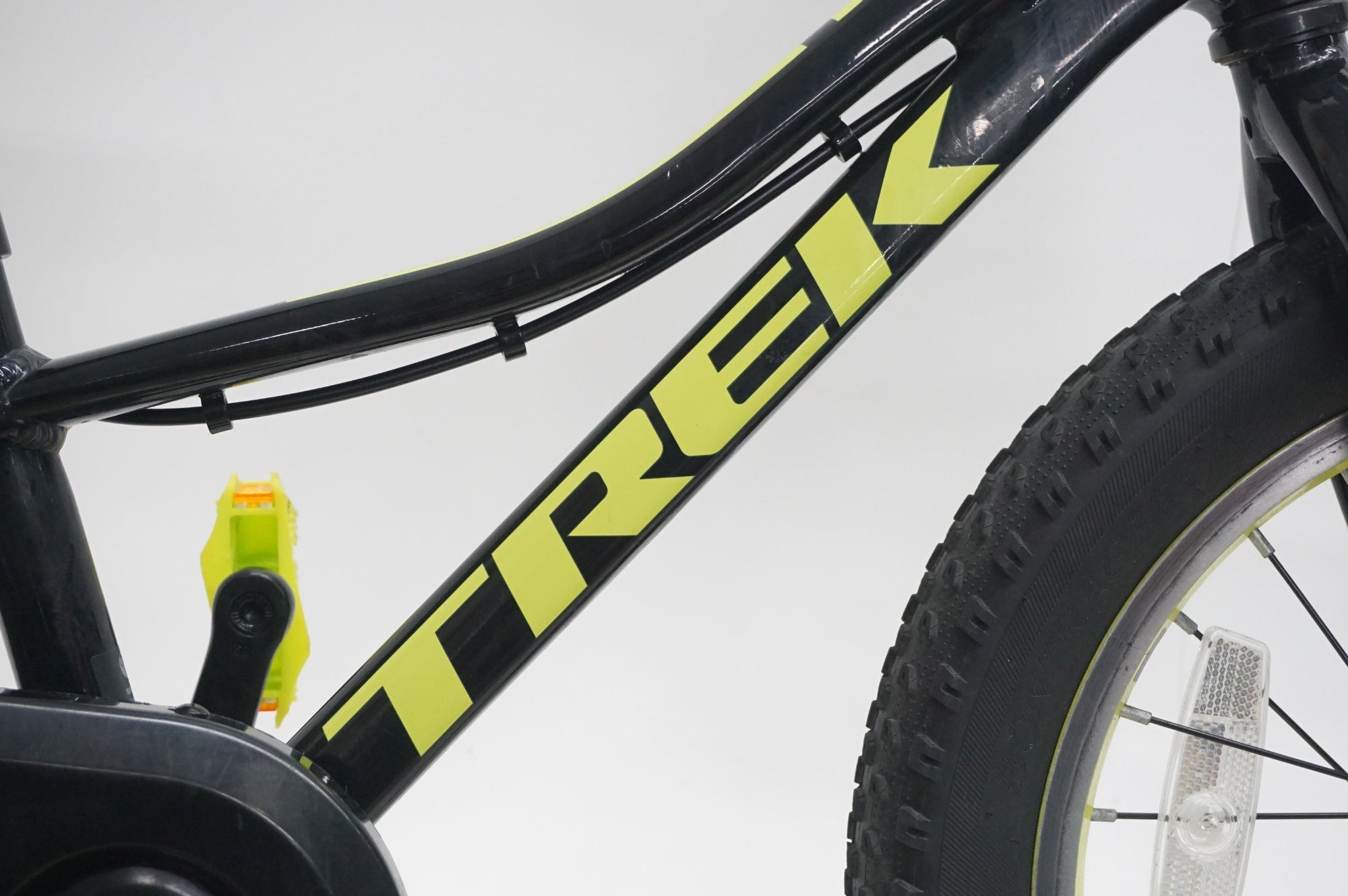 TREK 「トレック」 PRECALIBER 16 BOYS 2020-2022年モデル 16インチ