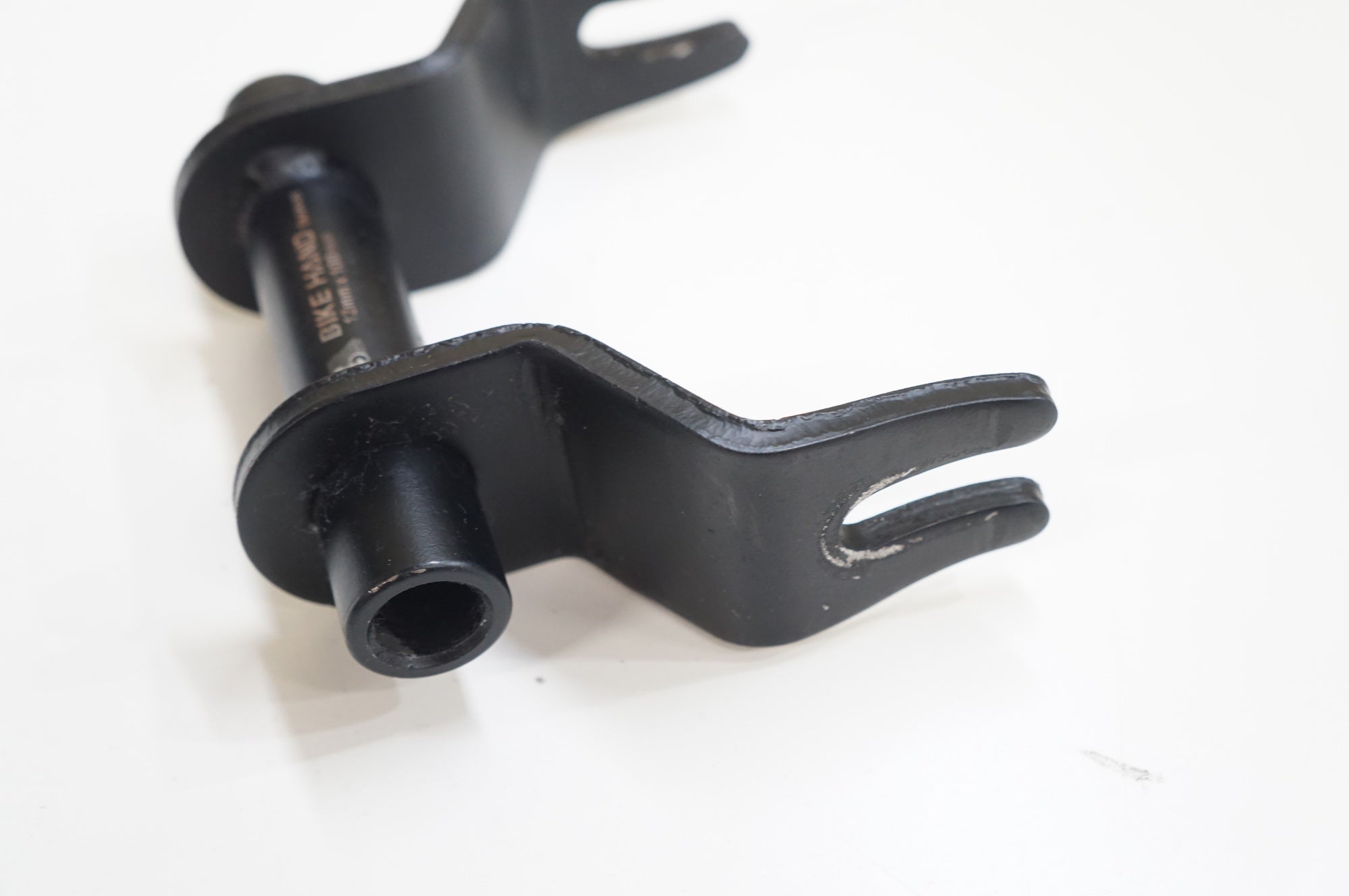 BIKE HAND 「バイク ハンド」 スルーアクスルフォークマウント / 大宮店