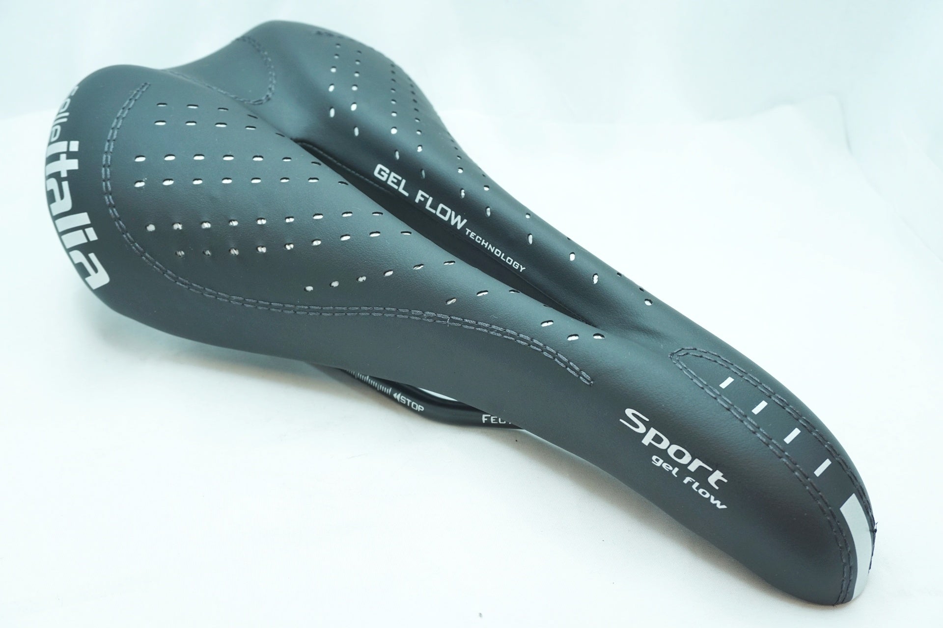 SELLE ITALIA 「セライタリア」 SPORT GEL FLOW サドル / 有明ガーデン店