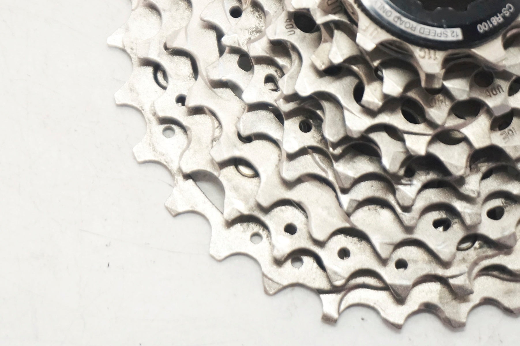 SHIMANO 「シマノ」 ULTEGRA CS-R8100 11-30T スプロケット