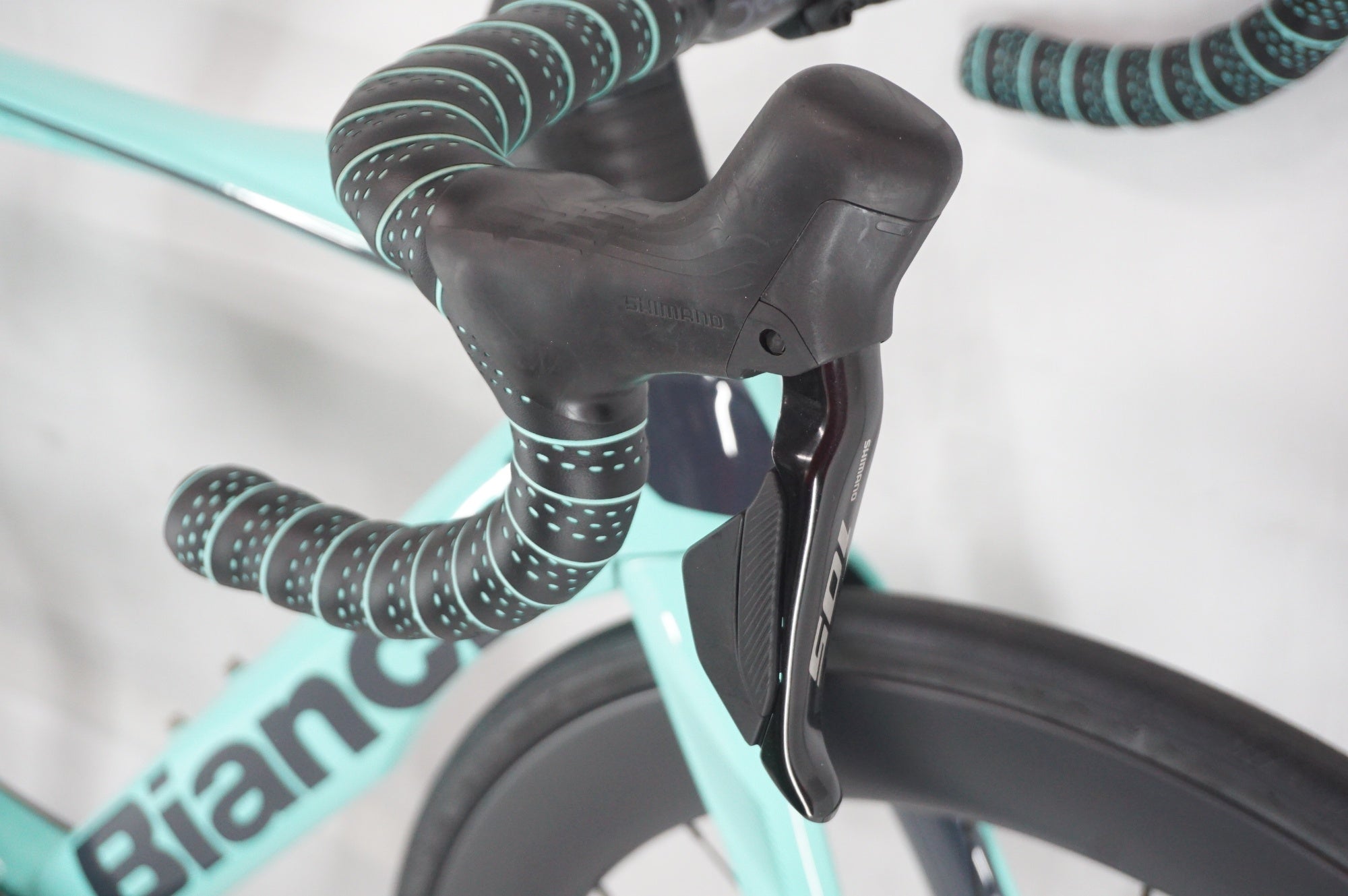 BIANCHI 「ビアンキ」 OLTRE COMP 105 Di2 2024年モデル ロードバイク / 有明ガーデン店