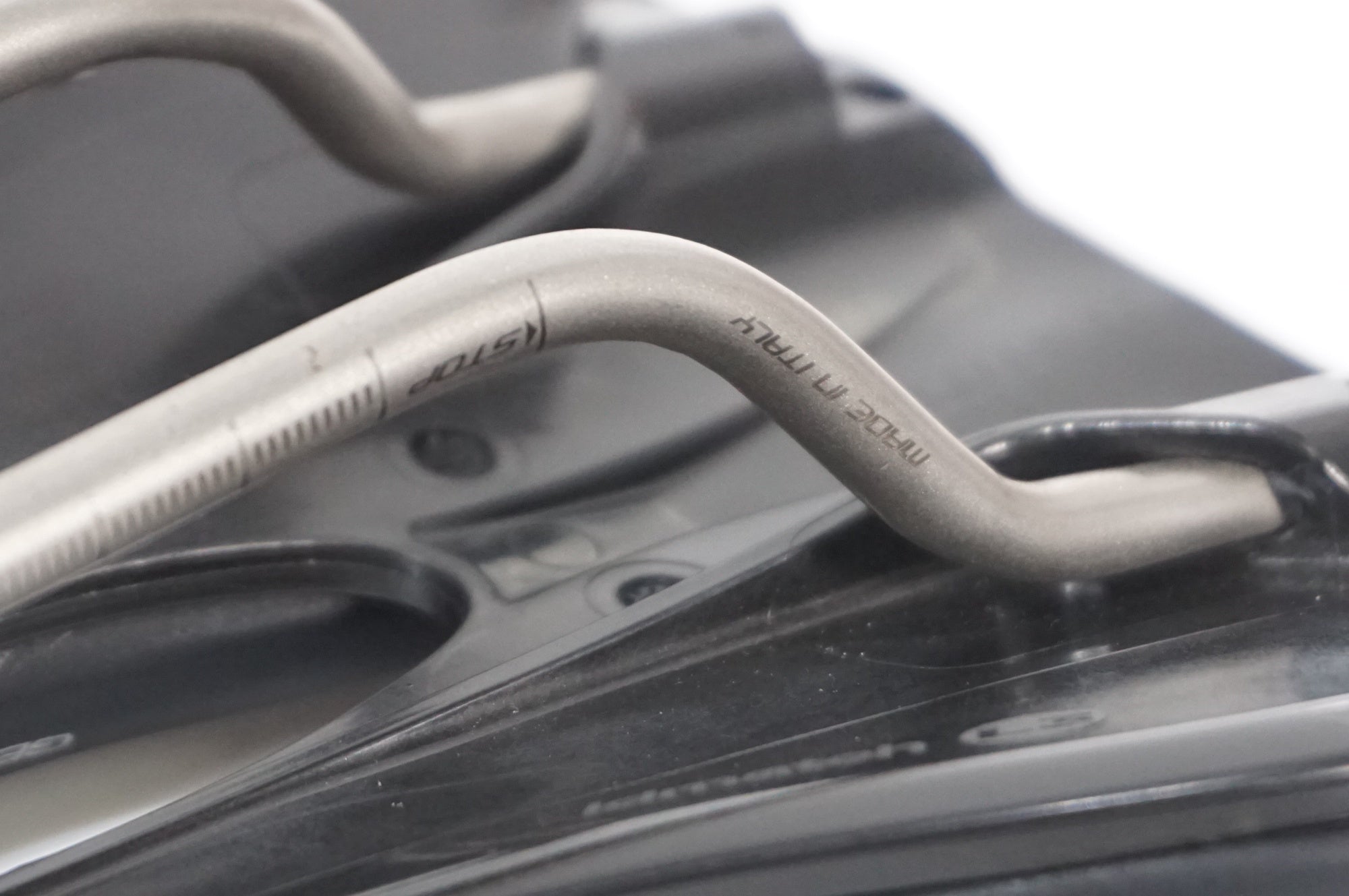 SELLE ITALIA 「セライタリア」 MAX NOVUS BOOST EVO Ti316 SUPERFLOW サドル / AKIBA店