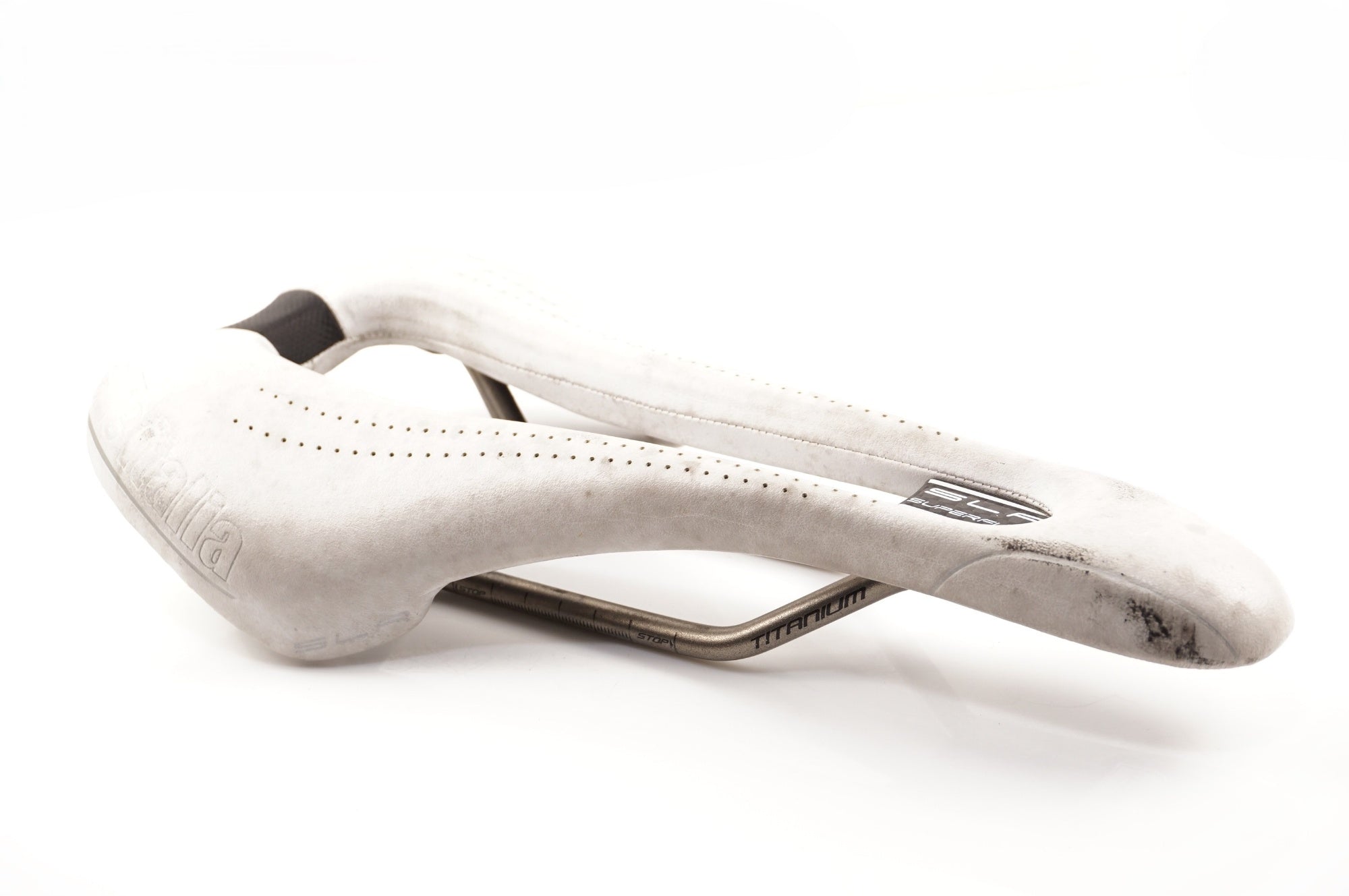 SELLE ITALIA 「セライタリア」 SLR SUPER FLOW TITANIUM サドル / 中目黒店