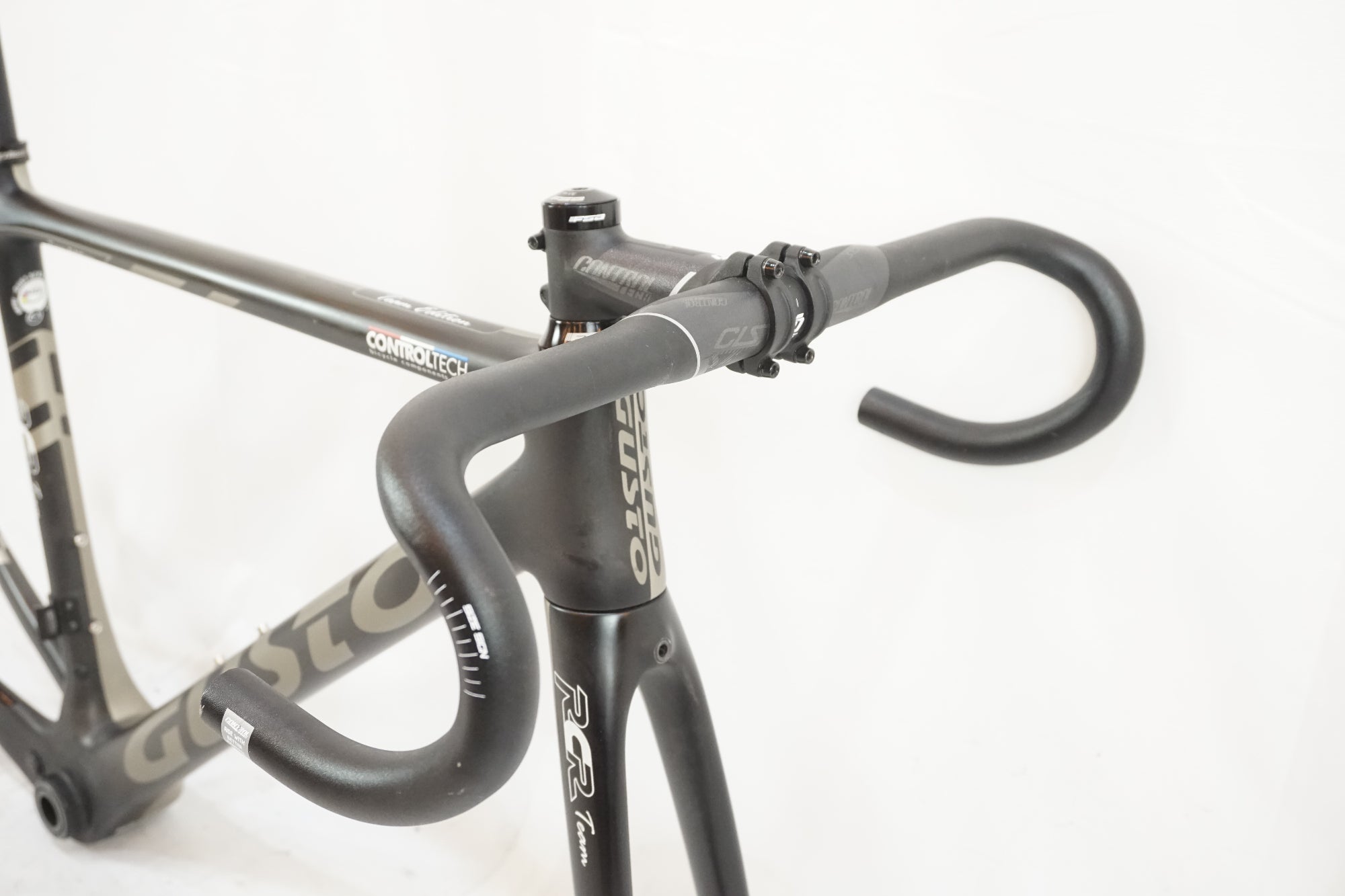 GUSTO 「グスト」 RCR TEAM EDITION LEGEND 2018年モデル