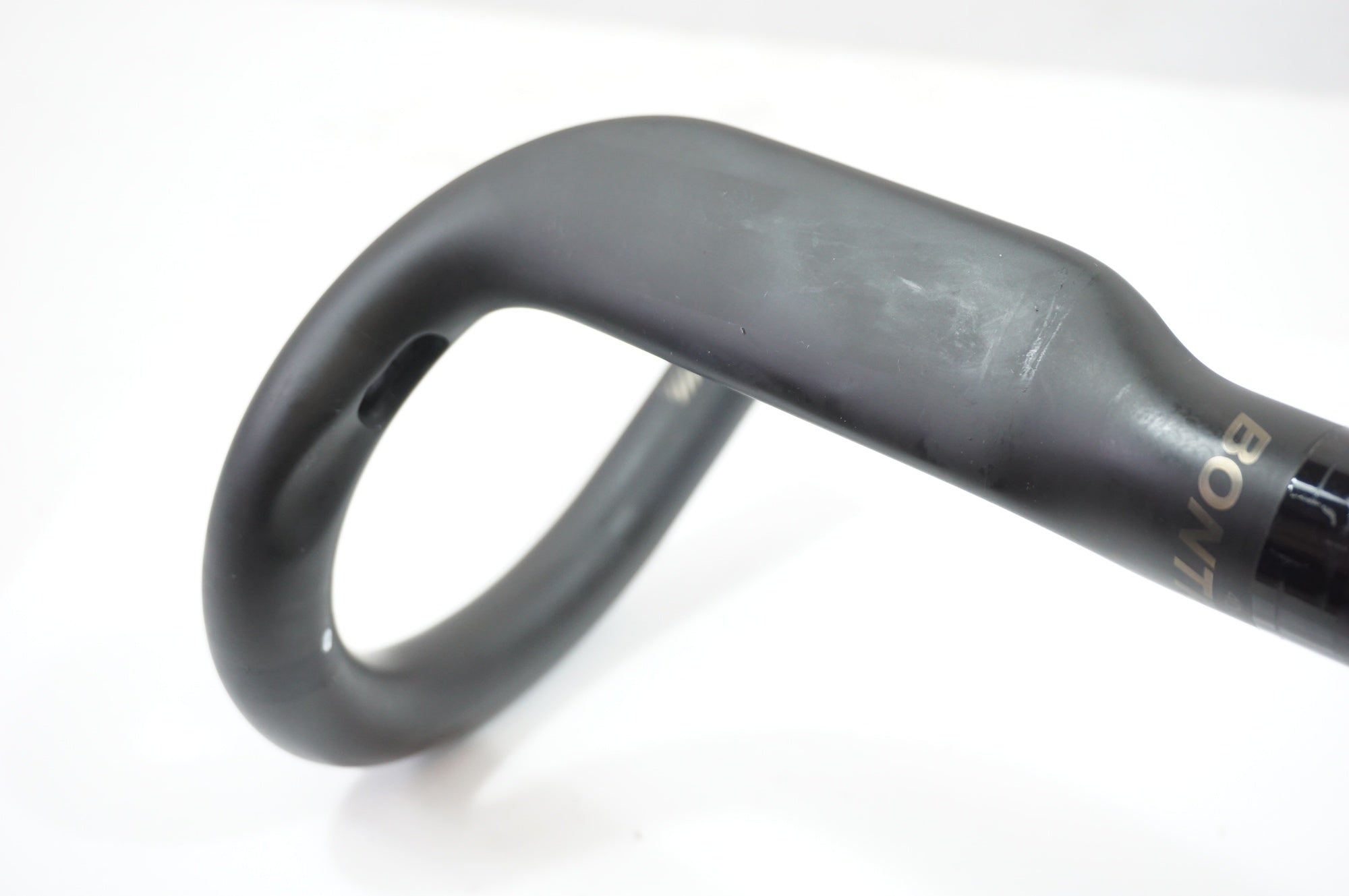BONTRAGER 「ボントレガー」 XXX AERO VR-CF Φ31.8 400mm ハンドル / 世田谷店