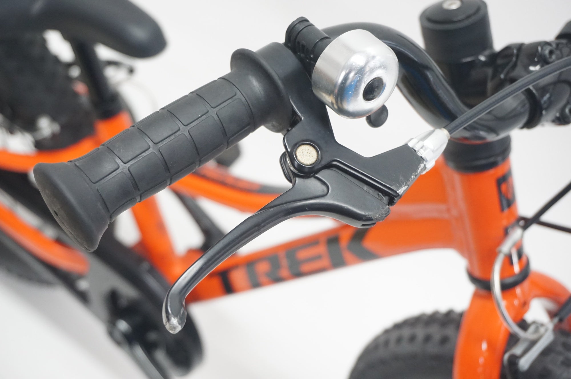 (引取りまたはお届けご相談)TREK 16インチ TREK 「トレック」 PRECALIBER 16 BOYS 2020-2022年モデル キッズ