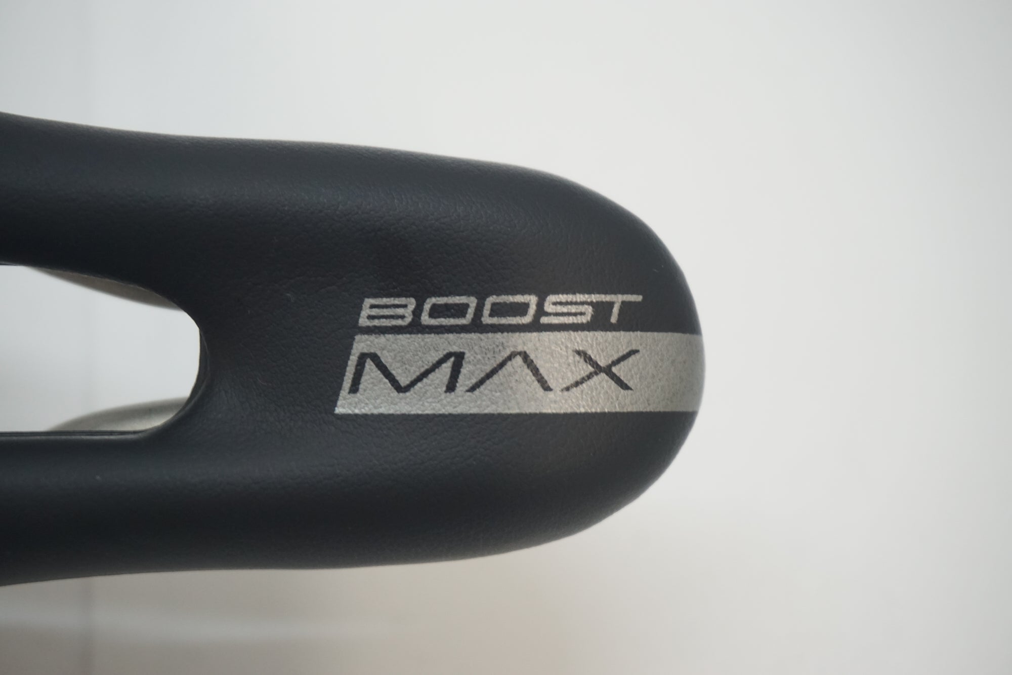 SELLEITALIA 「セラタリア」 MAX SLR BOOST SUPERFLOW サドル / 福岡店