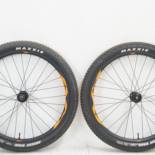 競輪学校試験練習用決戦タイヤ付きホイール前後セット 競輪学校試験練習用決戦タイヤ付きホイール前後セット