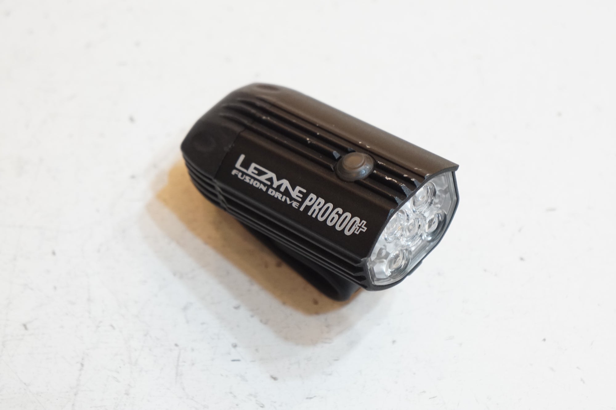LEZYNE 「レザイン」 FUSION DRIVE PRO600+ フロントライト