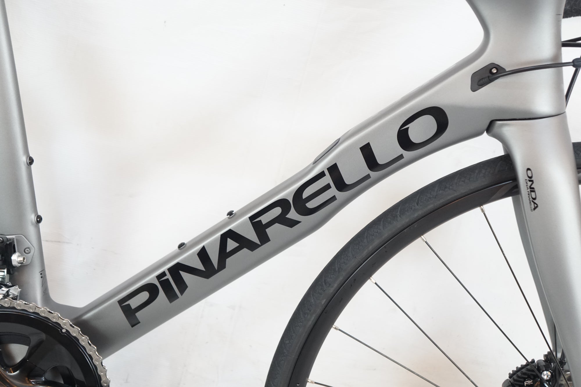ピナレロ パリ ’21モデル 105×アルテMIX　35㎜ハイトカーボンW 美品 PINARELLO ROADBIKE PARIS DISK 105 2021