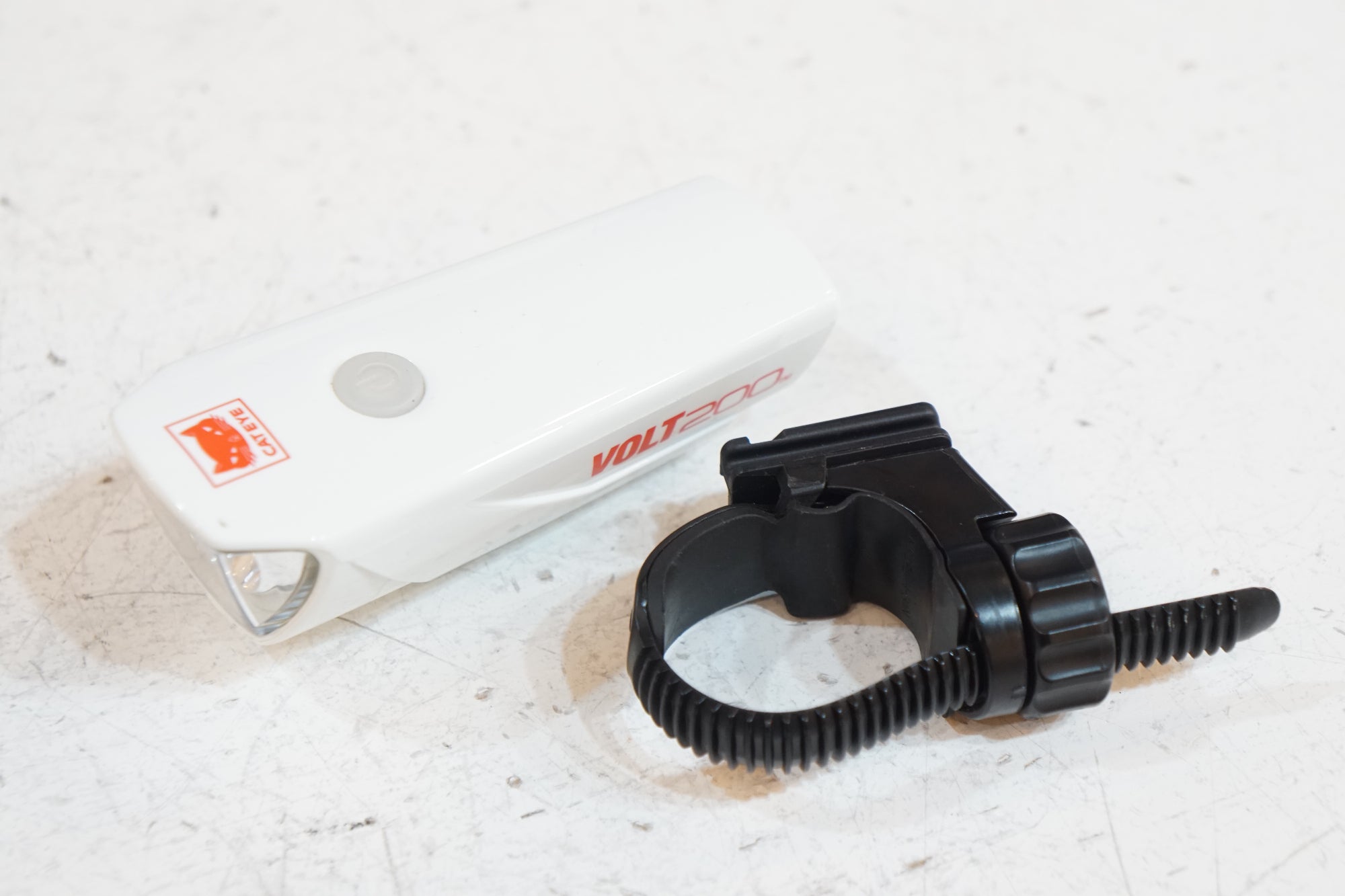 CATEYE 「キャットアイ」 VOLT200 フロントライト / バイチャリ浦和ベース