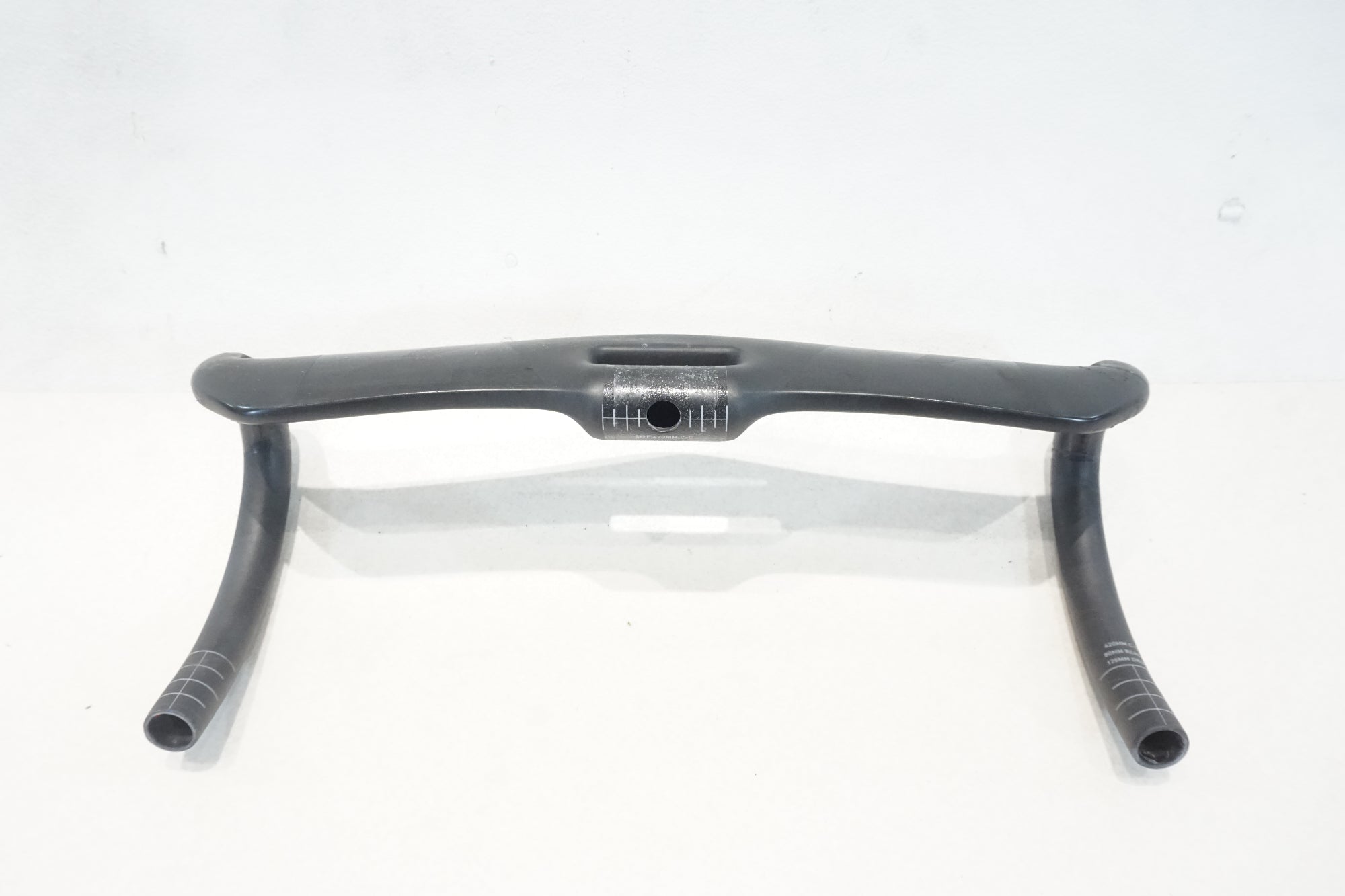 cervelo サーヴェロ　カーボンハンドル CERVELO 「サーベロ」 CARBON AERO φ31.8 420mm ハンドル / 横浜戸塚店